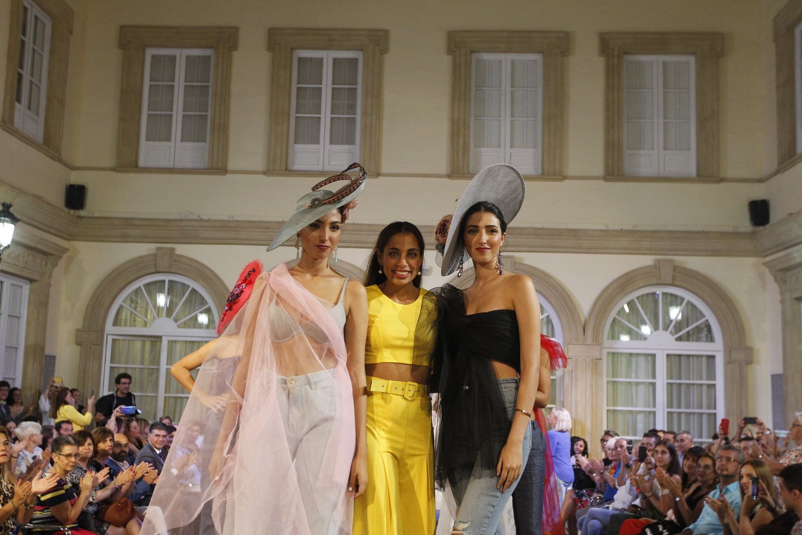 Fotogalería desfile de moda Asociación de Fibromialgia de Almería AFIAL
