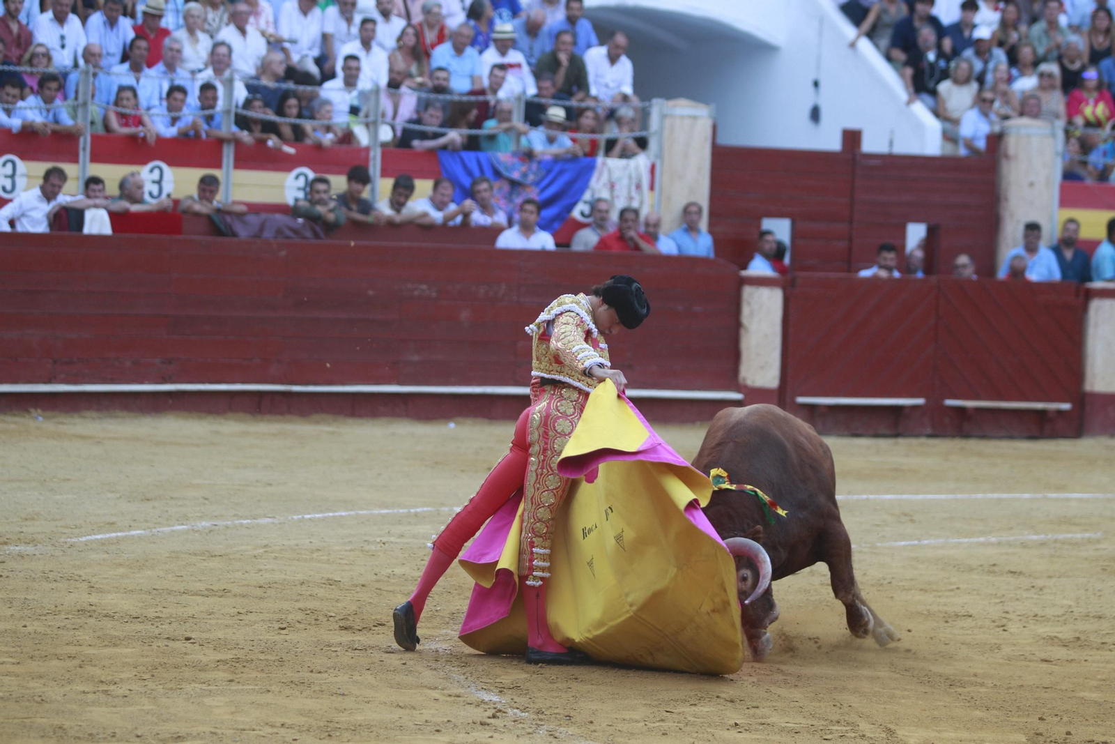 La despedida del torero Enrique Ponce de la Feria de Almería 2024, en imágenes