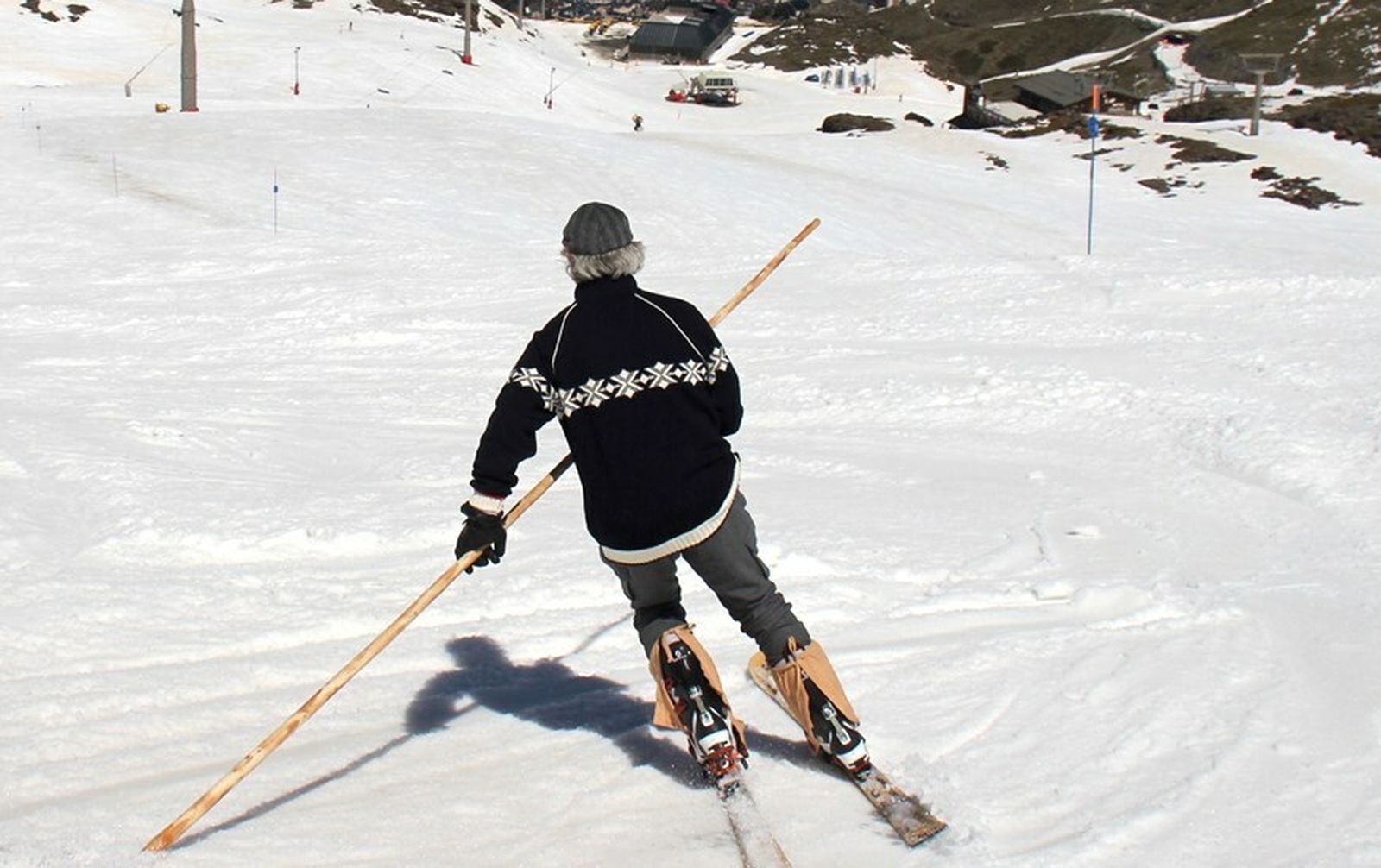 Imágenes de la bajada retro en Sierra Nevada
