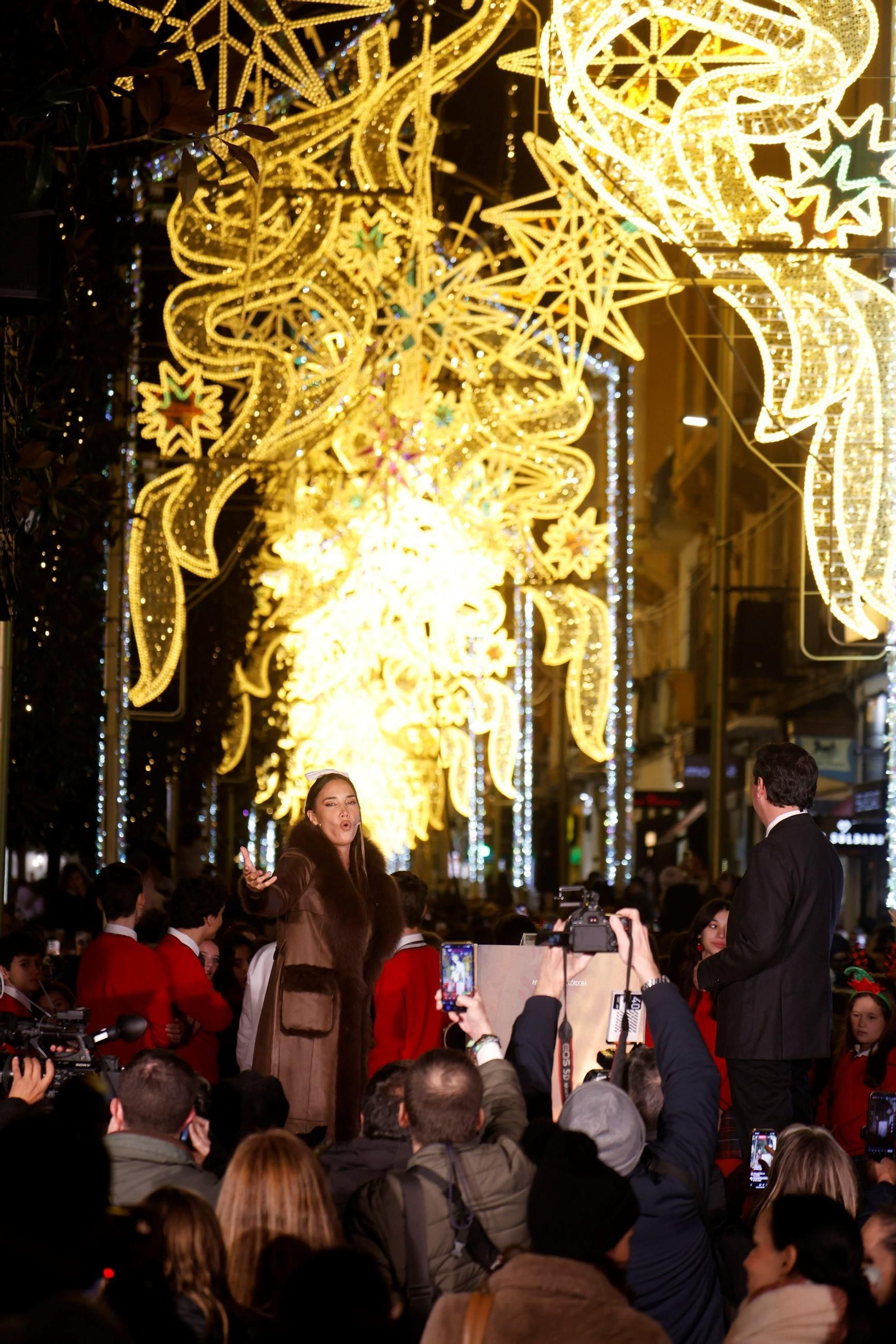 Así ha sido el espectácular encendido de las luces de Navidad de Córdoba