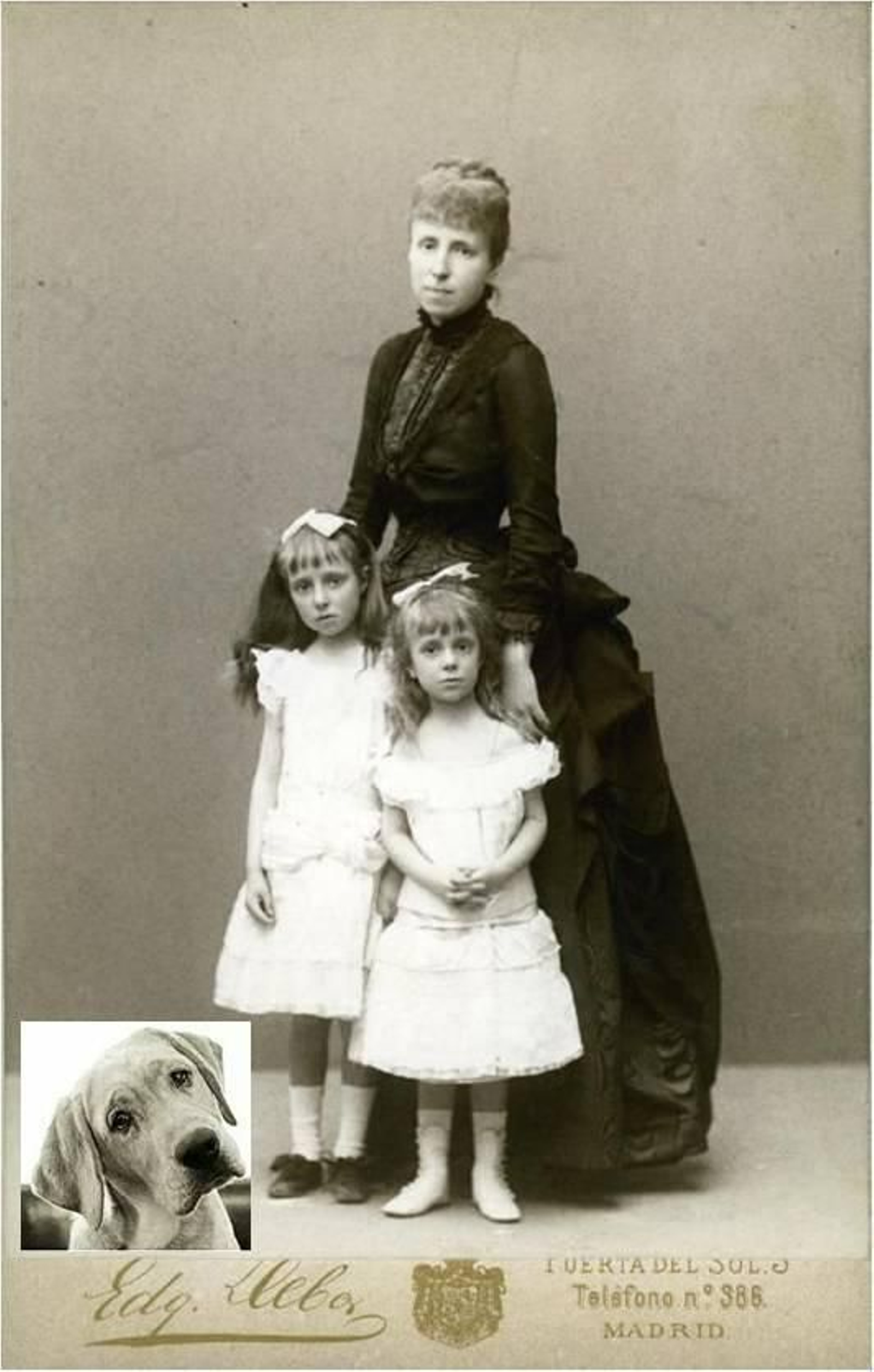 María Cristina con sus hijas Mercedes y Teresa.