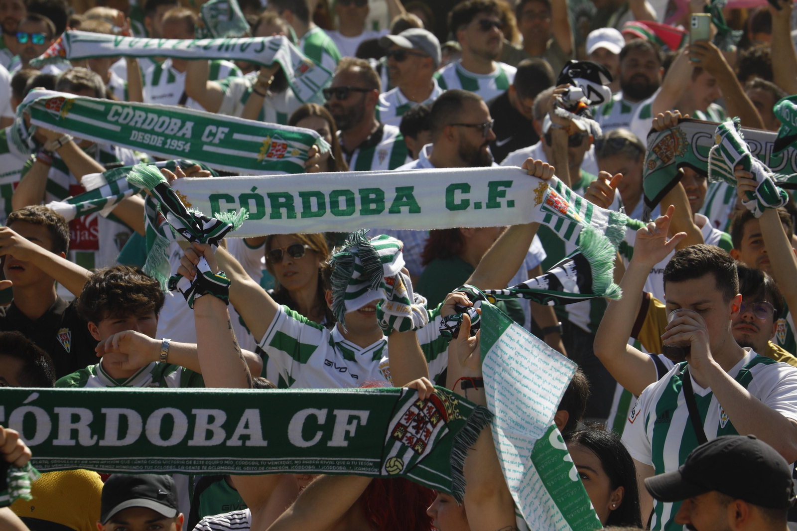 Las mejores fotos de la 'Fan Zone' del Córdoba CF antes del partido ante la Ponferradina