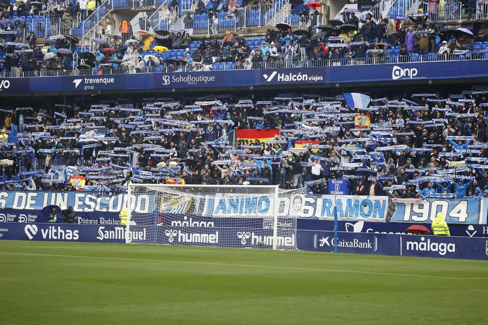El Málaga CF-Cádiz, en fotos