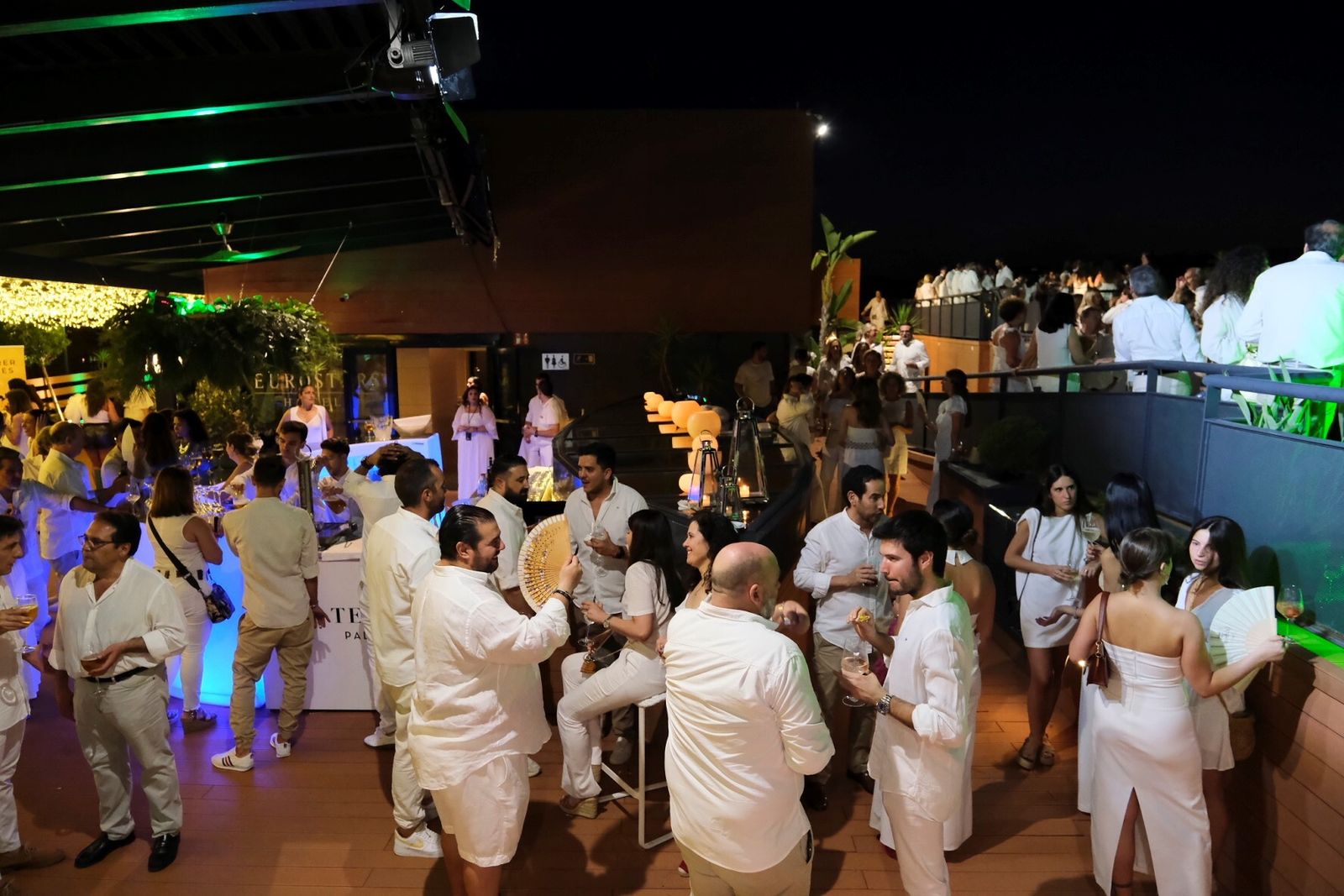 La Fiesta Blanca La Terraza Eurostars Palace de Córdoba, en imágenes