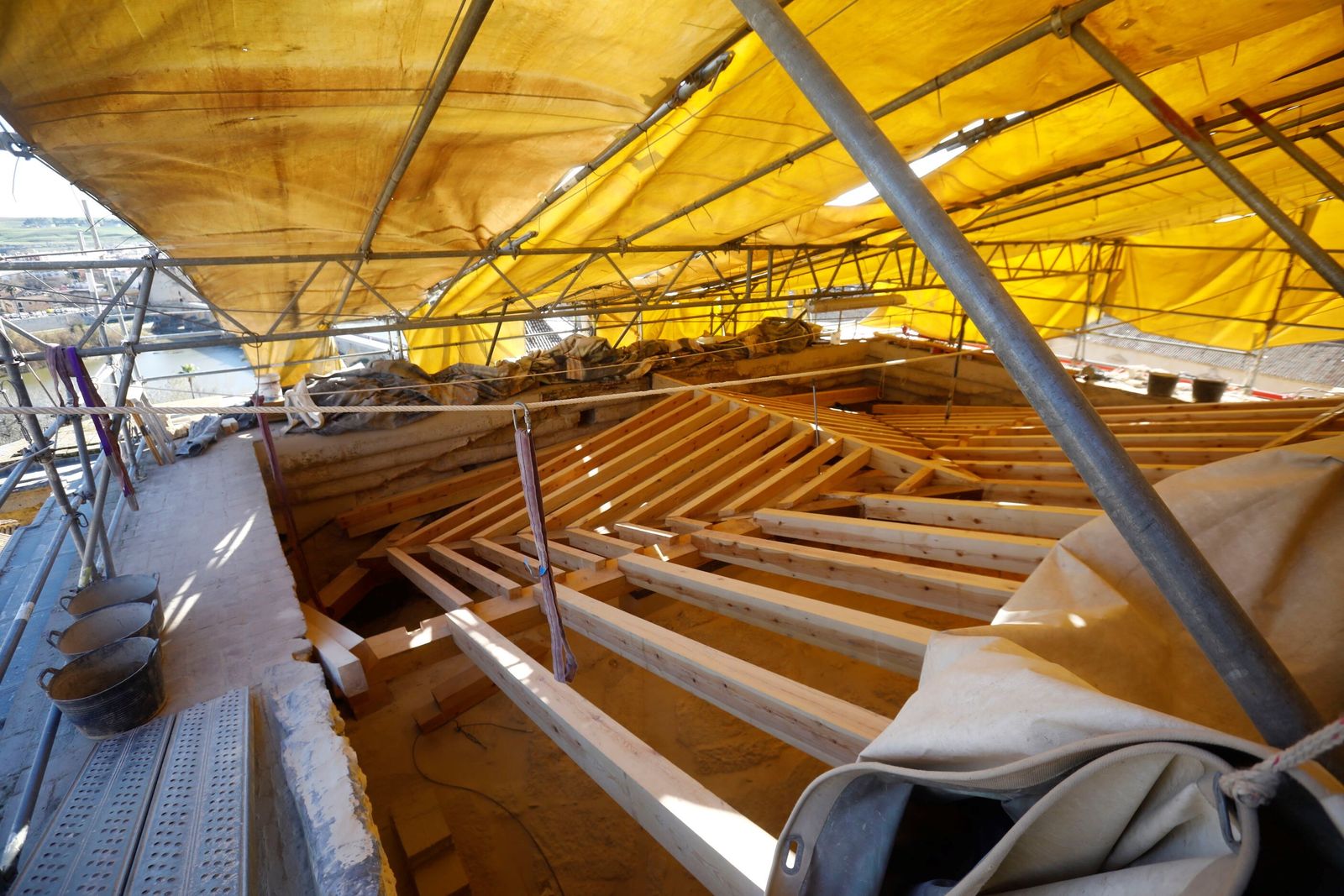 Una visita a las cubiertas y la Capilla Real de la Mezquita-Catedral de Córdoba, en imágenes