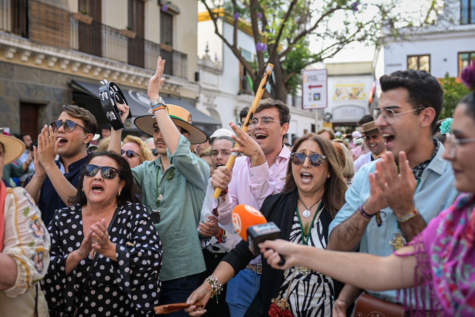 La salida de la Hermandad Triana del Rocío en 2025, en imágenes