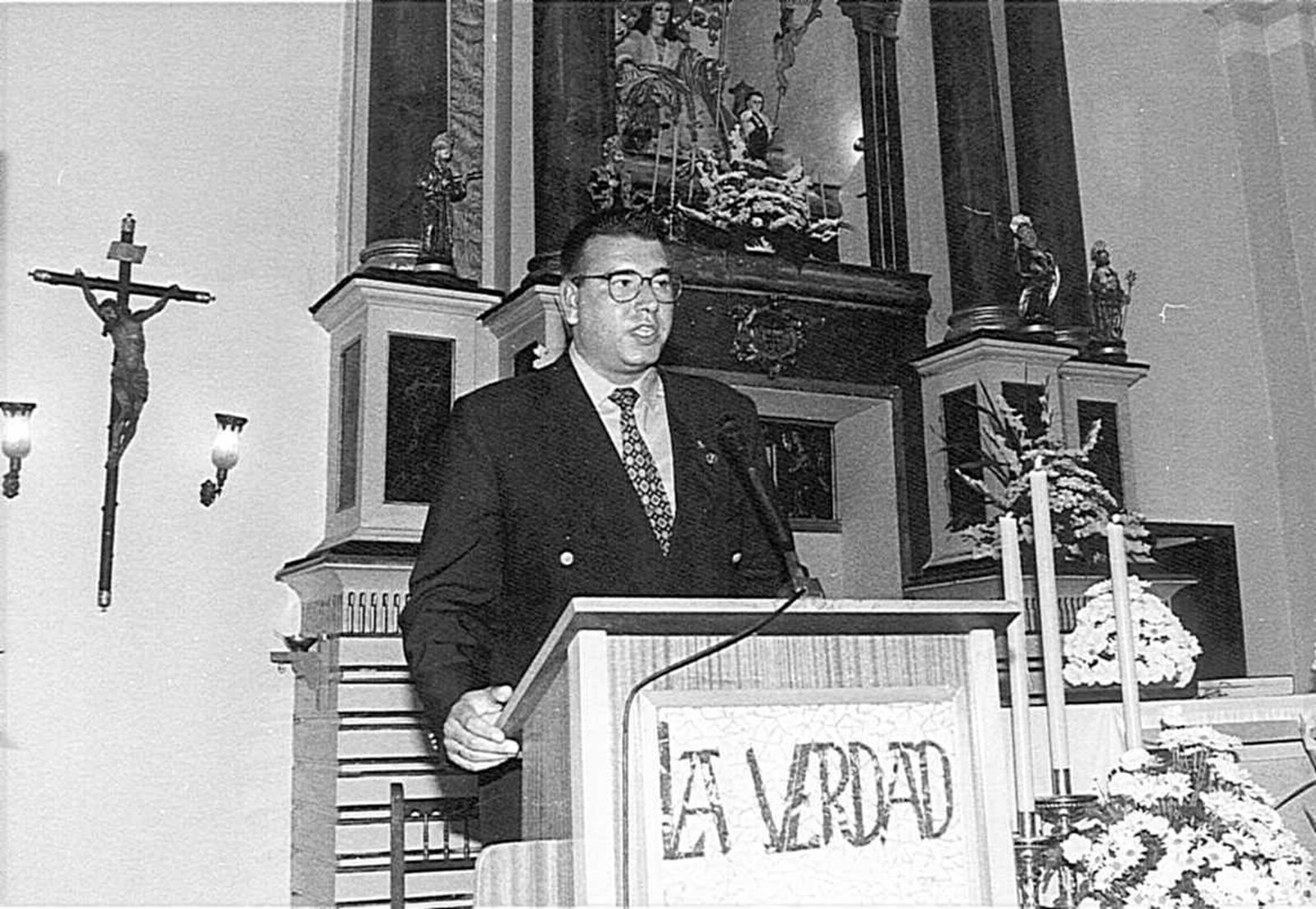 José Ramón Cué, fotografiado en 1996 con motivo del pregón de la Salud.