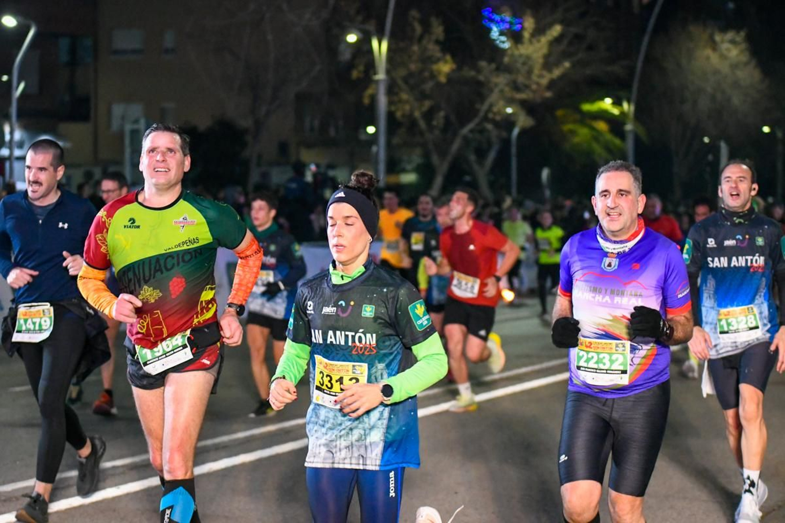 En imágenes: búscate en tu llegada a meta de la Carrera de San Antón 2025 (5)