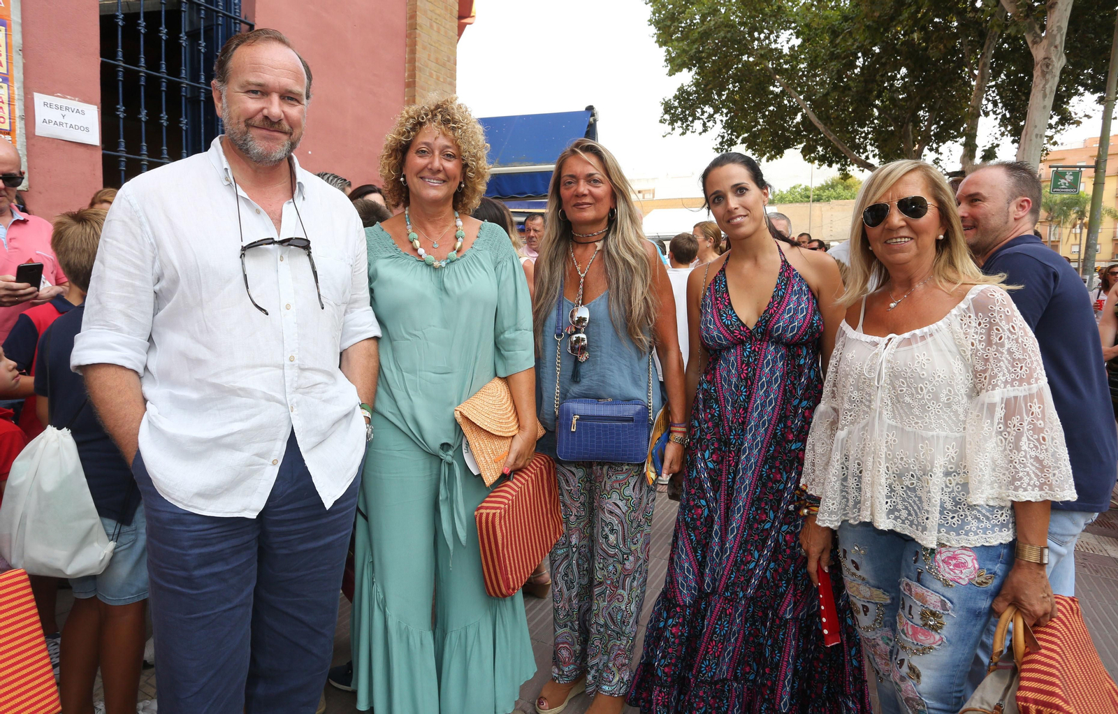 Ambiente en la Plaza de Toros de la Merced