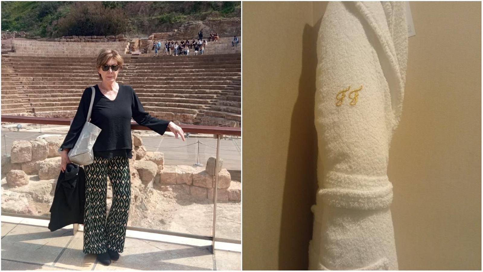Fiorella Faltoyano junto al Teatro Romano y el albornoz que le regala el hotel AC Málaga Palacio.