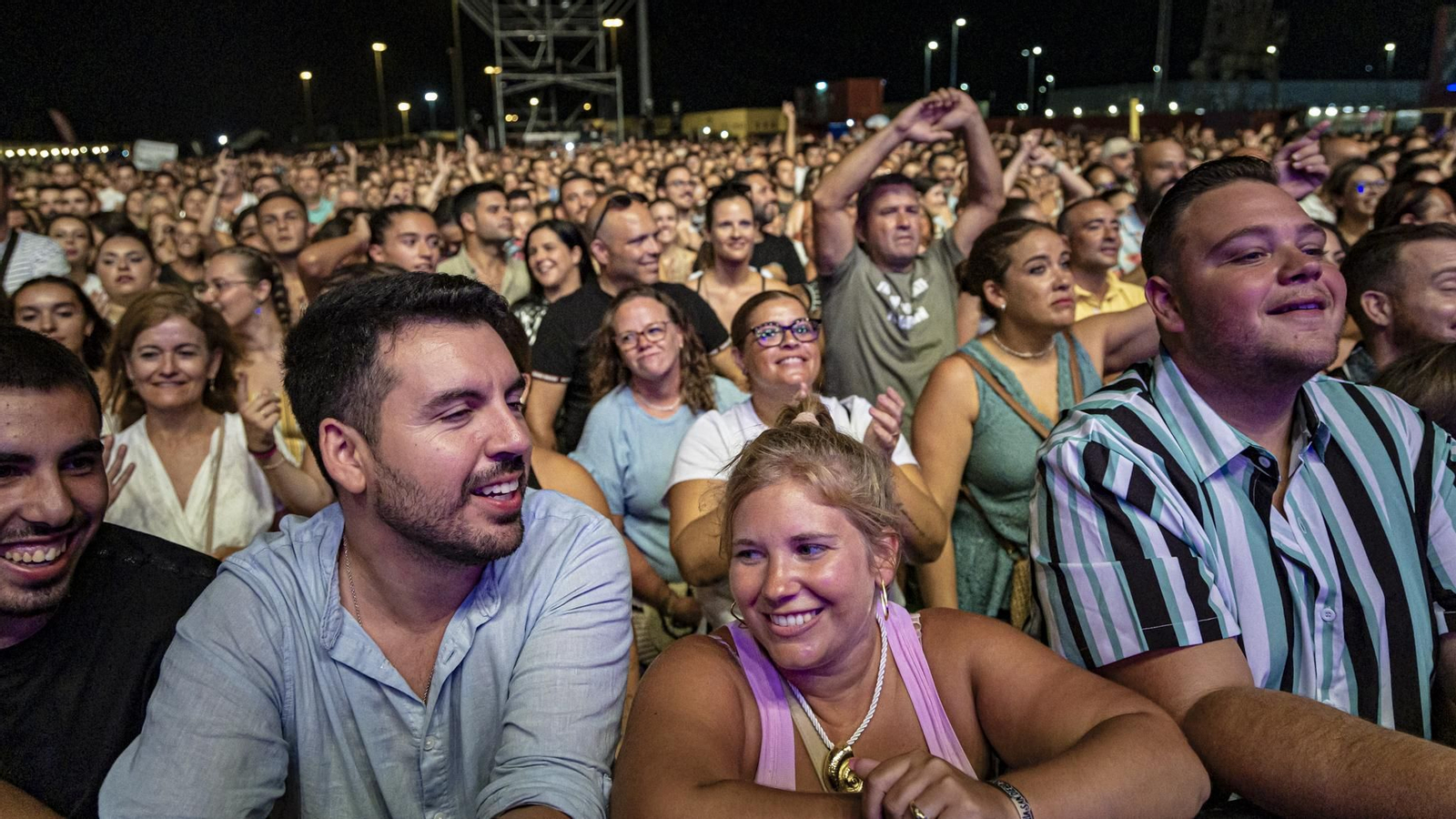 Las imágenes del concierto de despedida de Andy&Lucas en el muelle de Cádiz