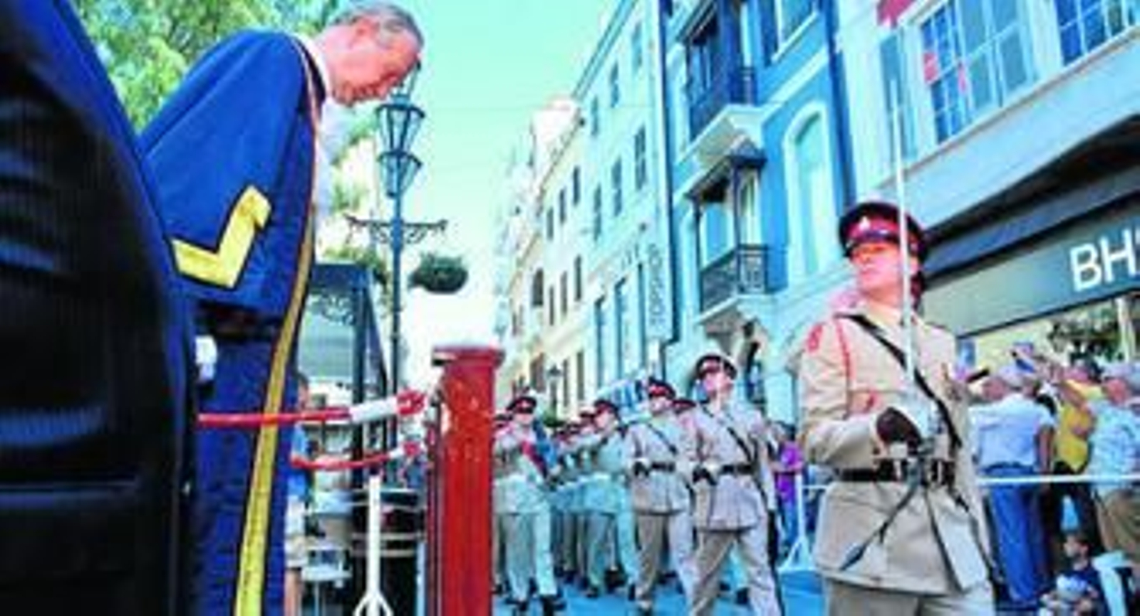 El Royal Gibraltar Regiment celebra su 75 aniversario con un gran desfile