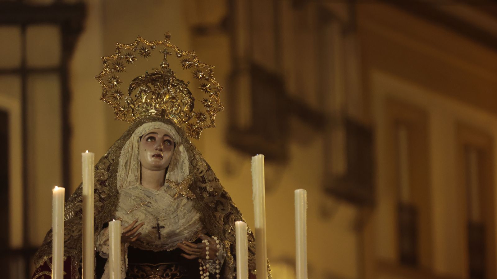 Las imágenes del traslado del Cristo de Burgos