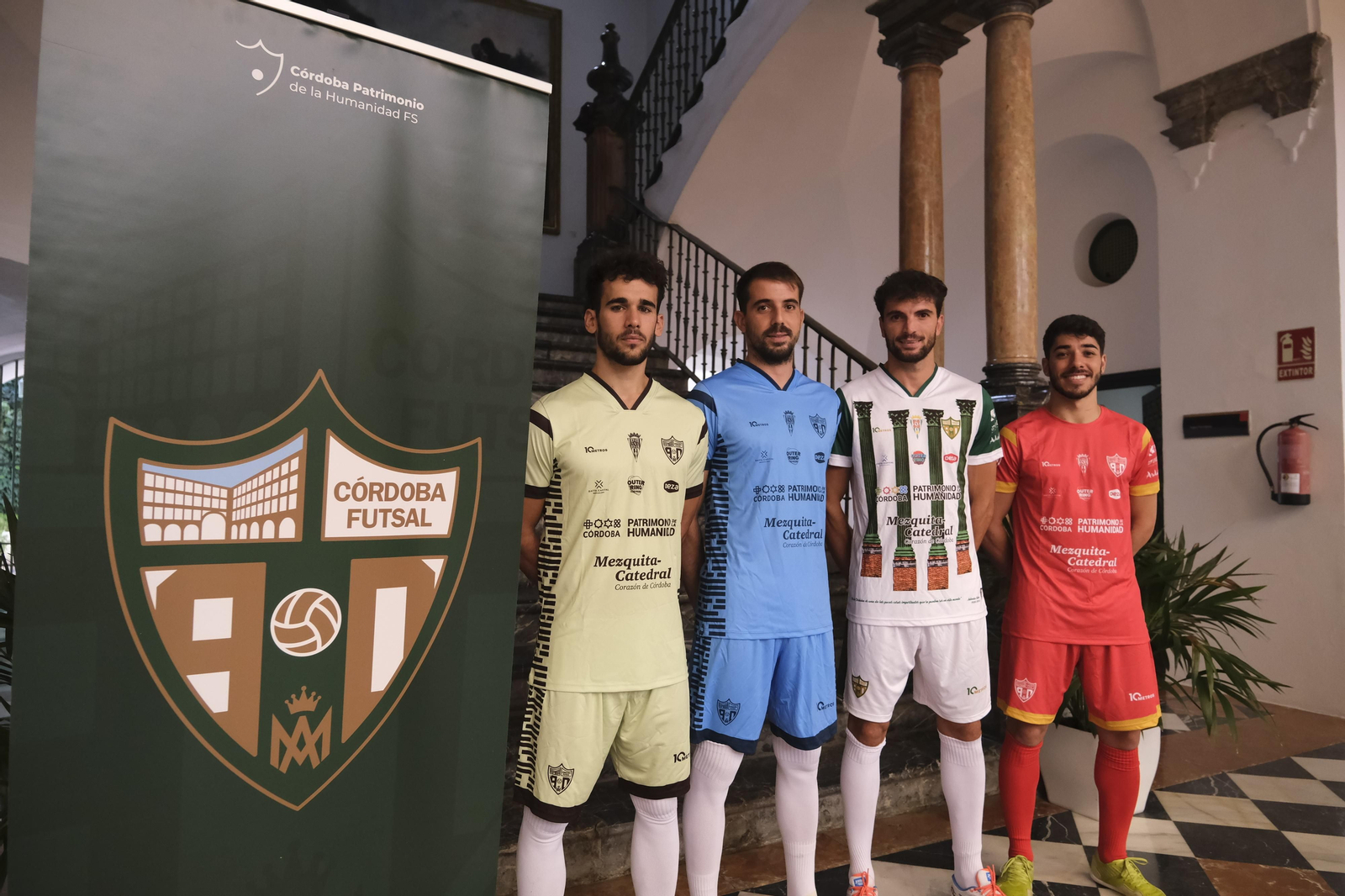 Las mejores imágenes de la presentación de las camisetas del Córdoba Futsal