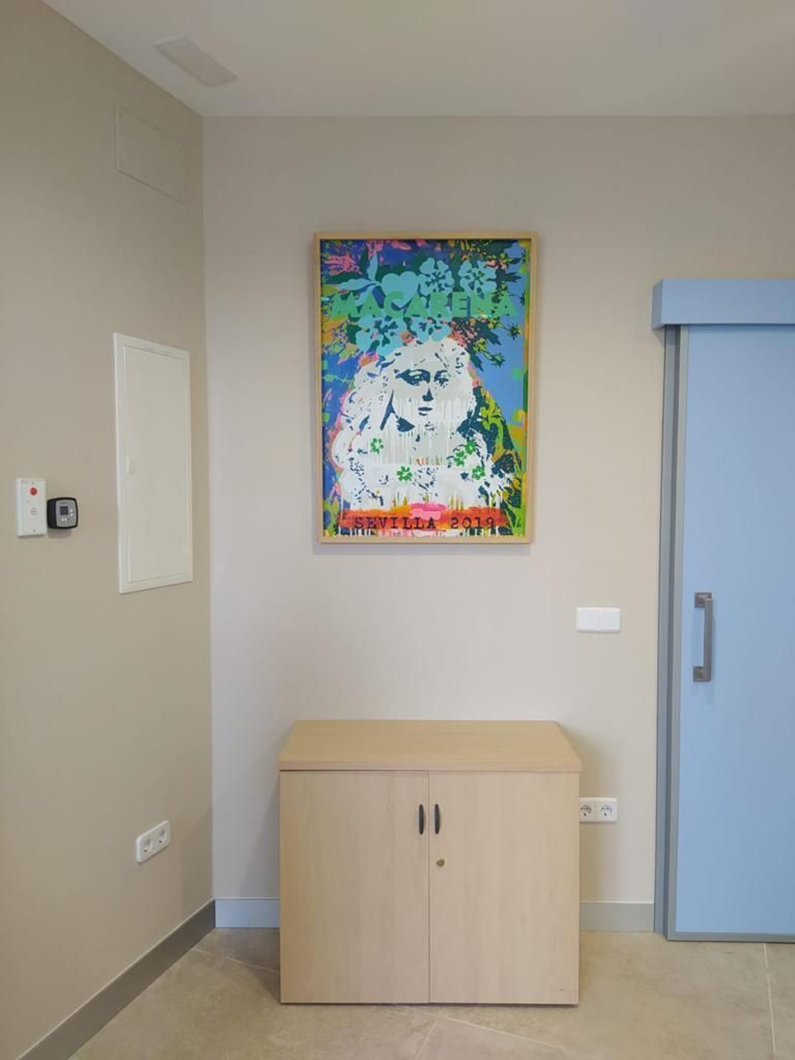 El cuadro de Manolo Cuerva que preside el Balcón de la Esperanza.