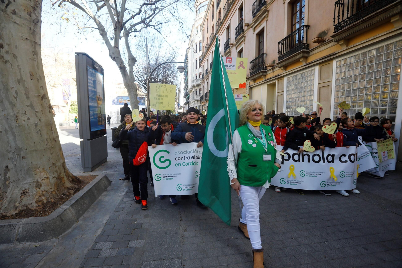 Más de un millar de niños marchan por Córdoba contra el cáncer infantil