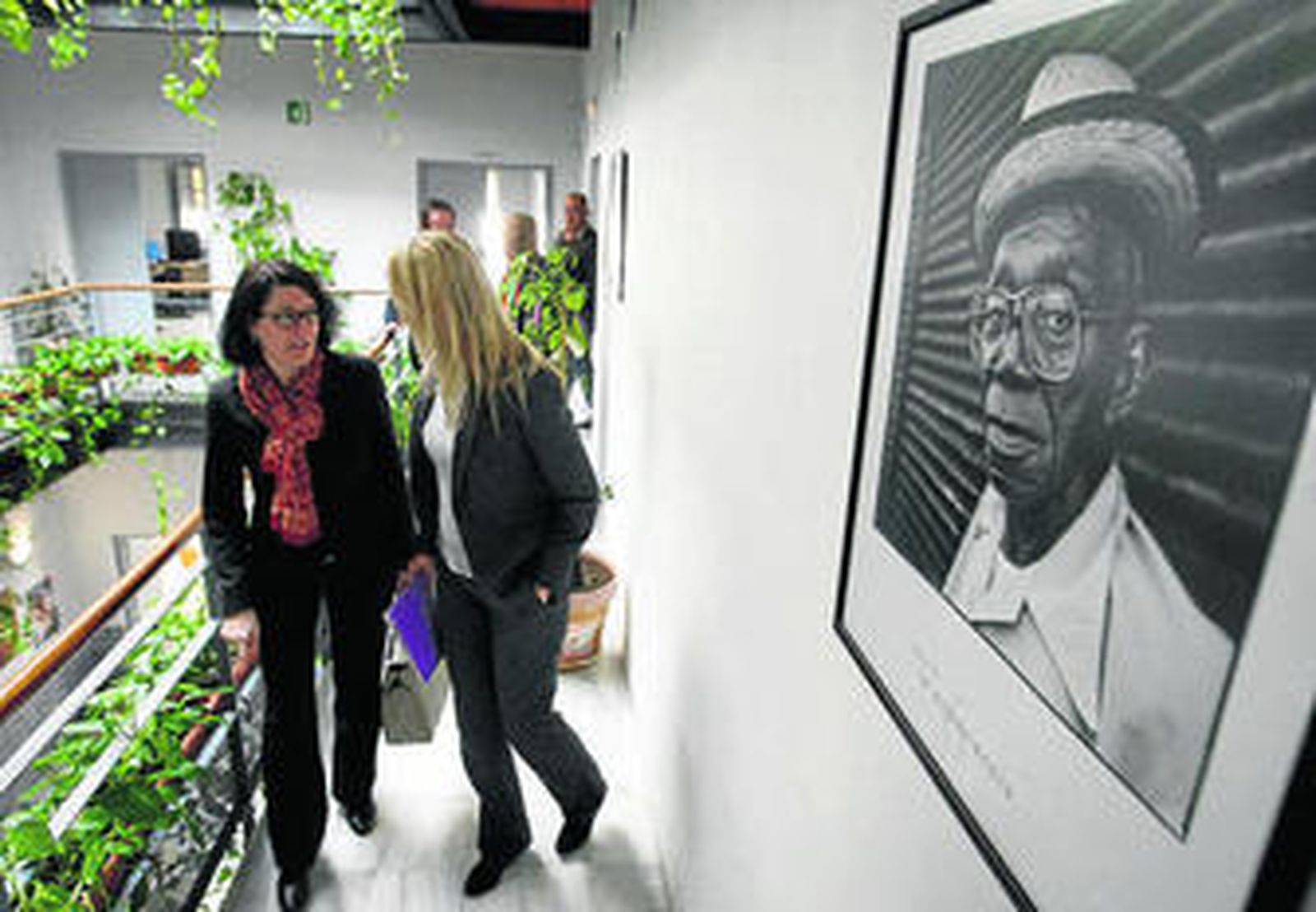 Anna Terrón conversa con la diputada provincial María Naval, en 'Tierra de Todos'.