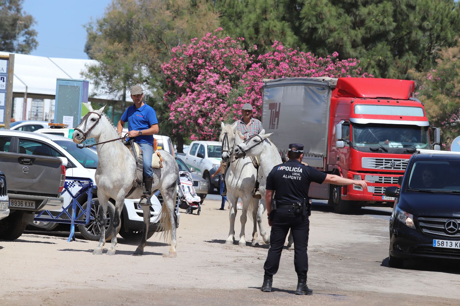 Imágenes del inicio de la Romería en la aldea almonteña