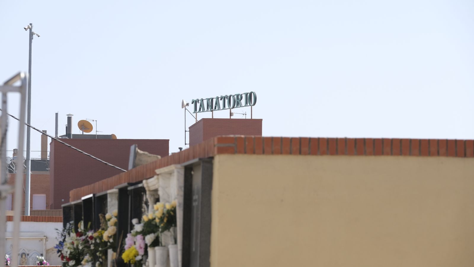 Imágenes del Día de Todos los Santos en el Cementerio de San José de Almería