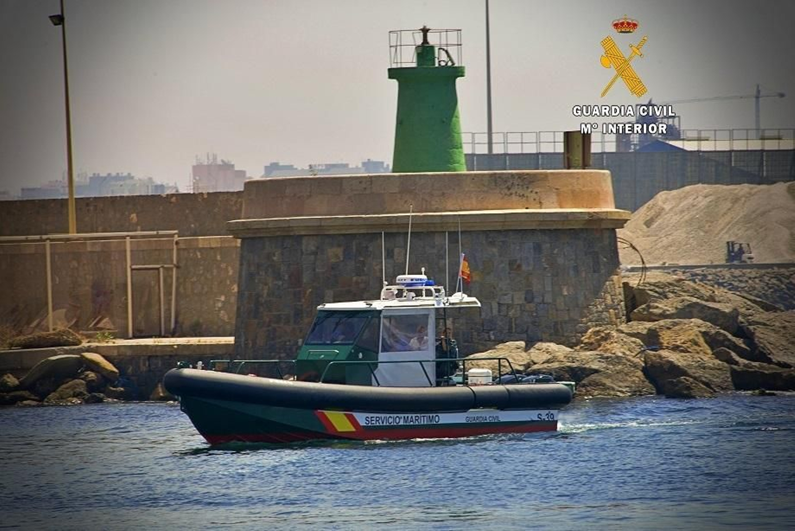 La Guardia Civil recibe una nueva embarcación de apoyo que mejorará el servicio en el litoral
