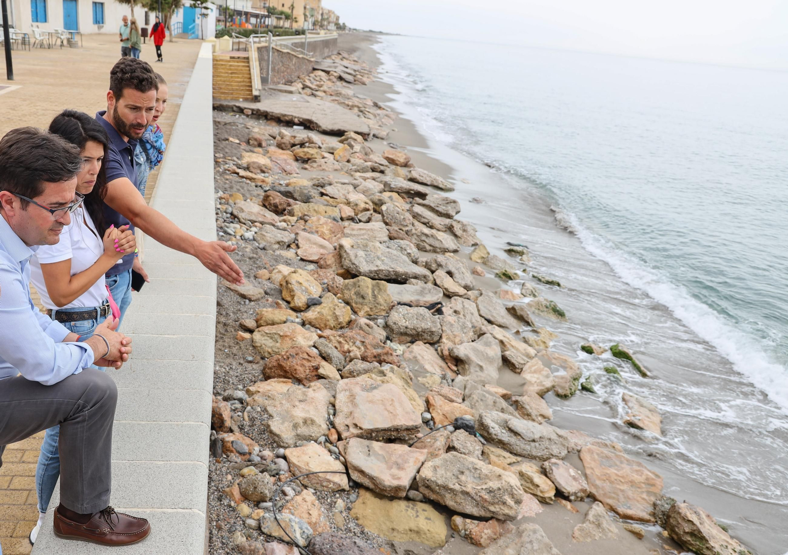 El estudio del litoral de Balerma acumula más de un año de retraso, tal y como denuncia el alcalde Francisco Góngora.