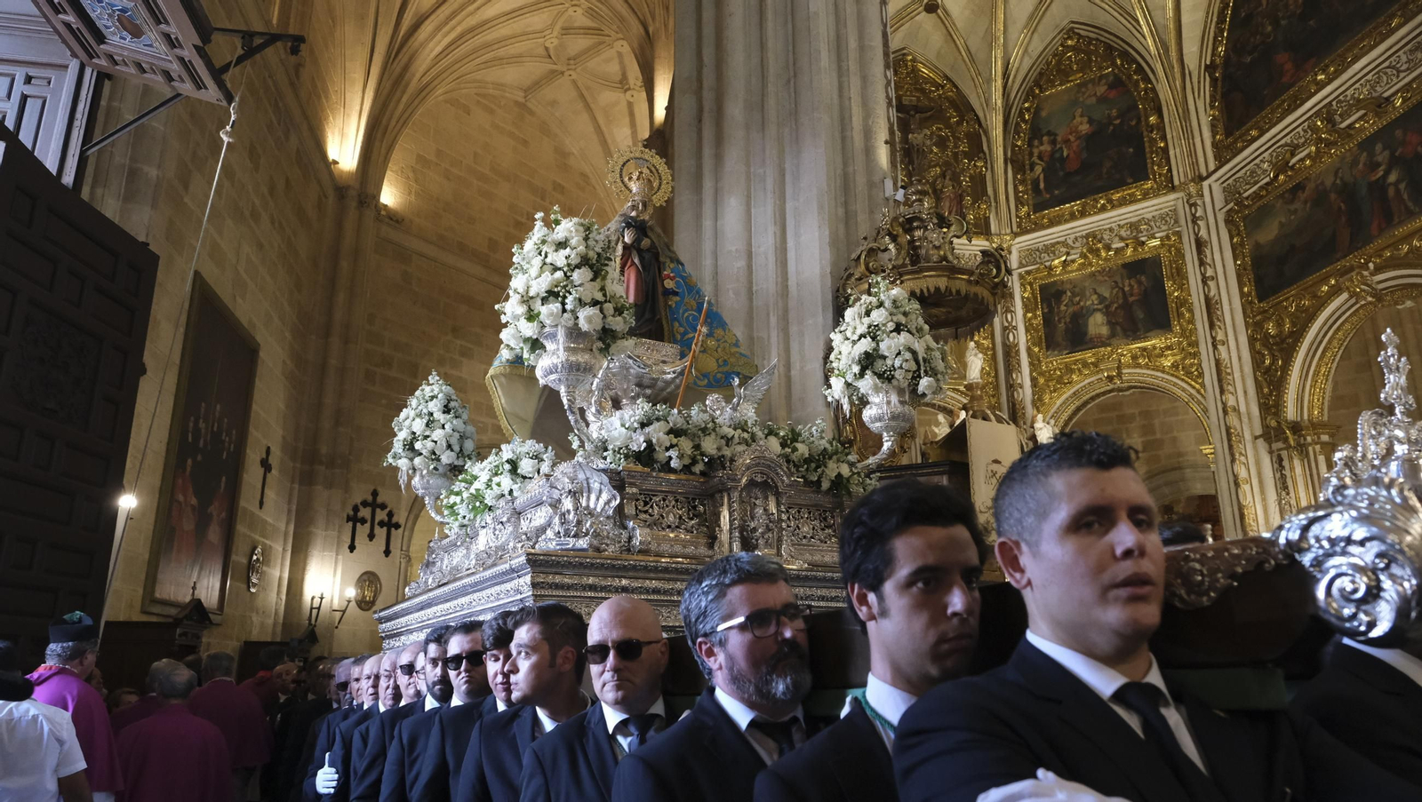 Traslado de la Virgen del Mar a la Catedral de Almería, en imágenes