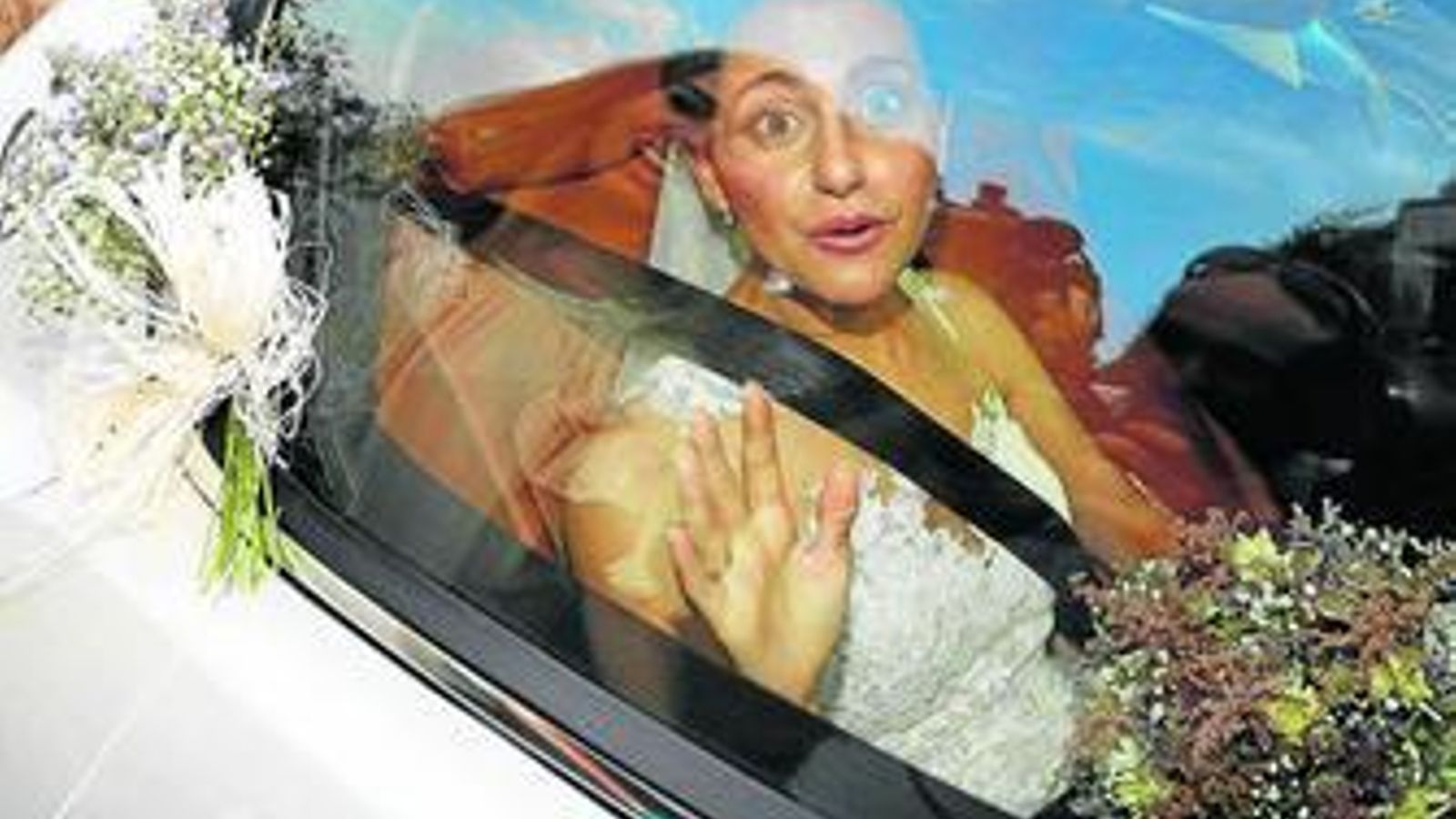 Inés Arrimadas en el coche, el día de su enlace. Inés Arrimadas en el coche, el día de su enlace.