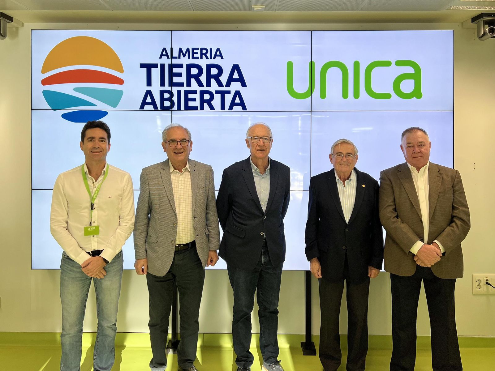 Almeria Tierra Abierta.