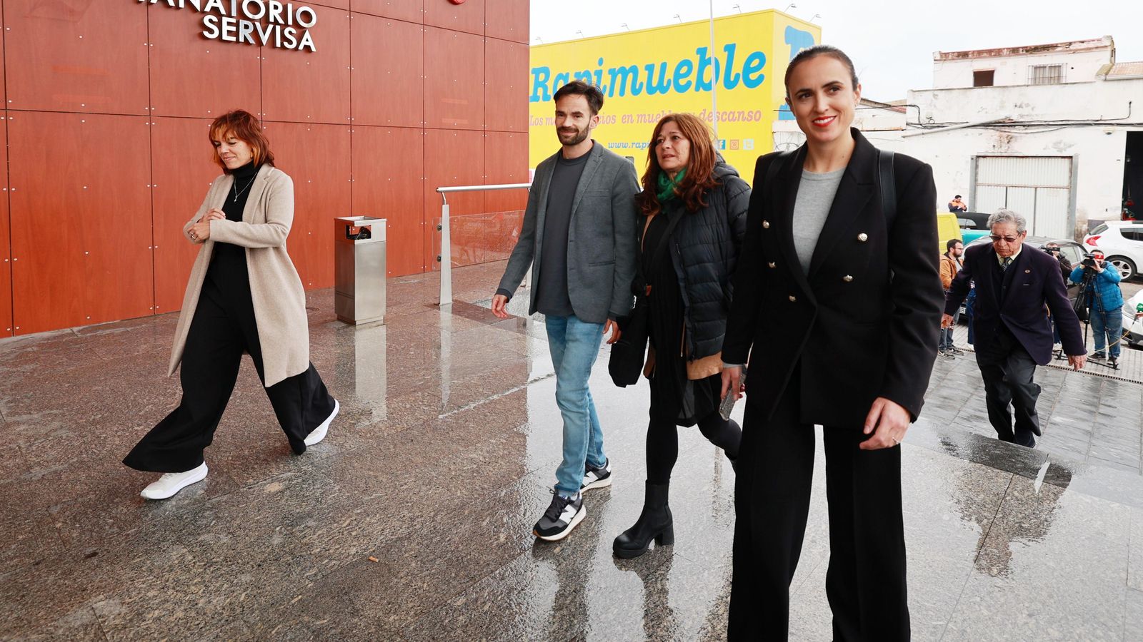David de la Cruz, helena Fernández y Lola Cazalilla.