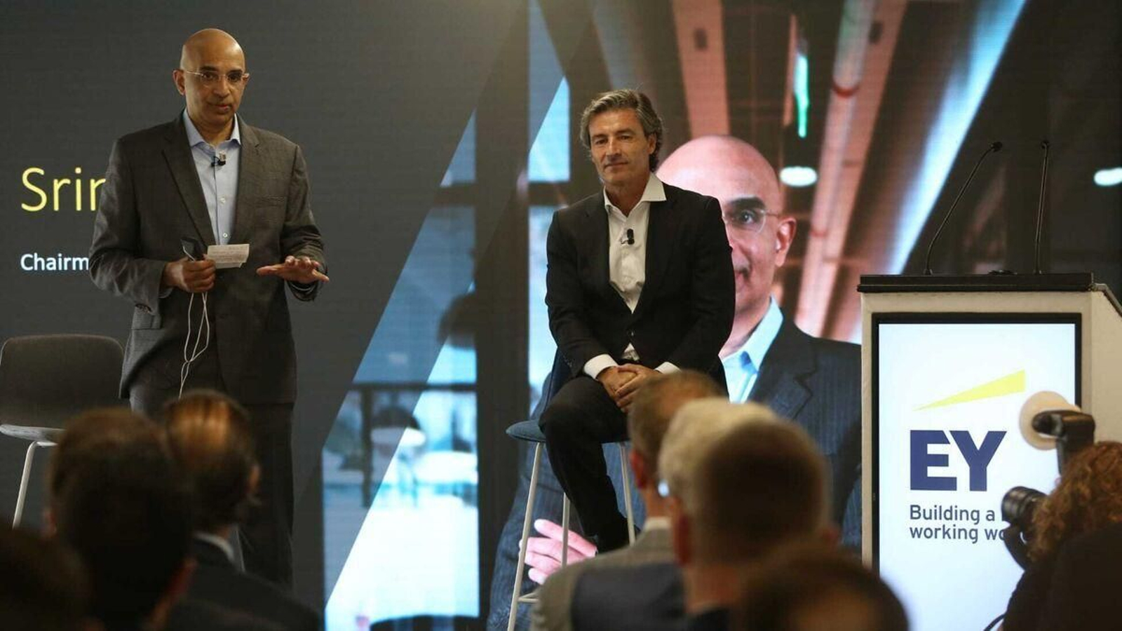 Srini Rao, vicepresidente global de EY GDS, y Federico Linares, presidente de EY España, este mes en Málaga.