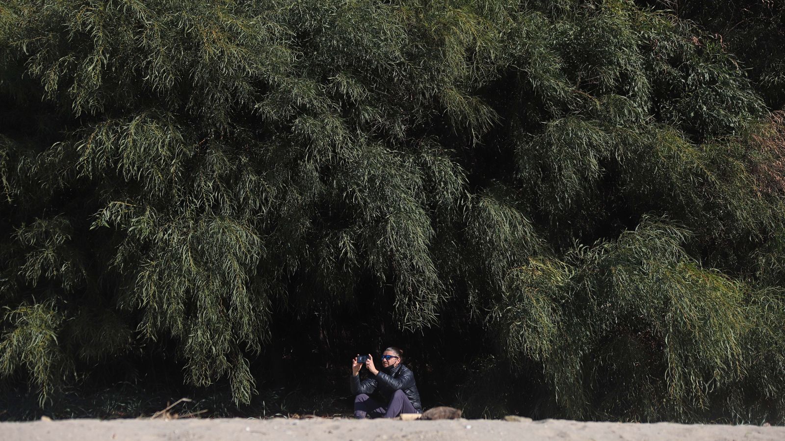 Demolición del silo de  Holcim en Palmones