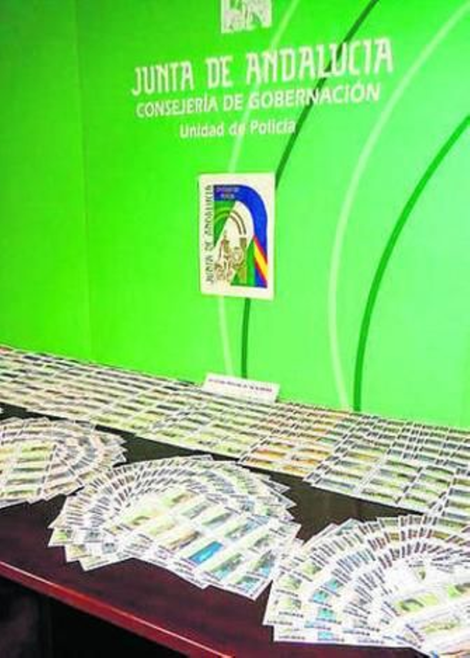 Boletos intervenidos por la Policía.