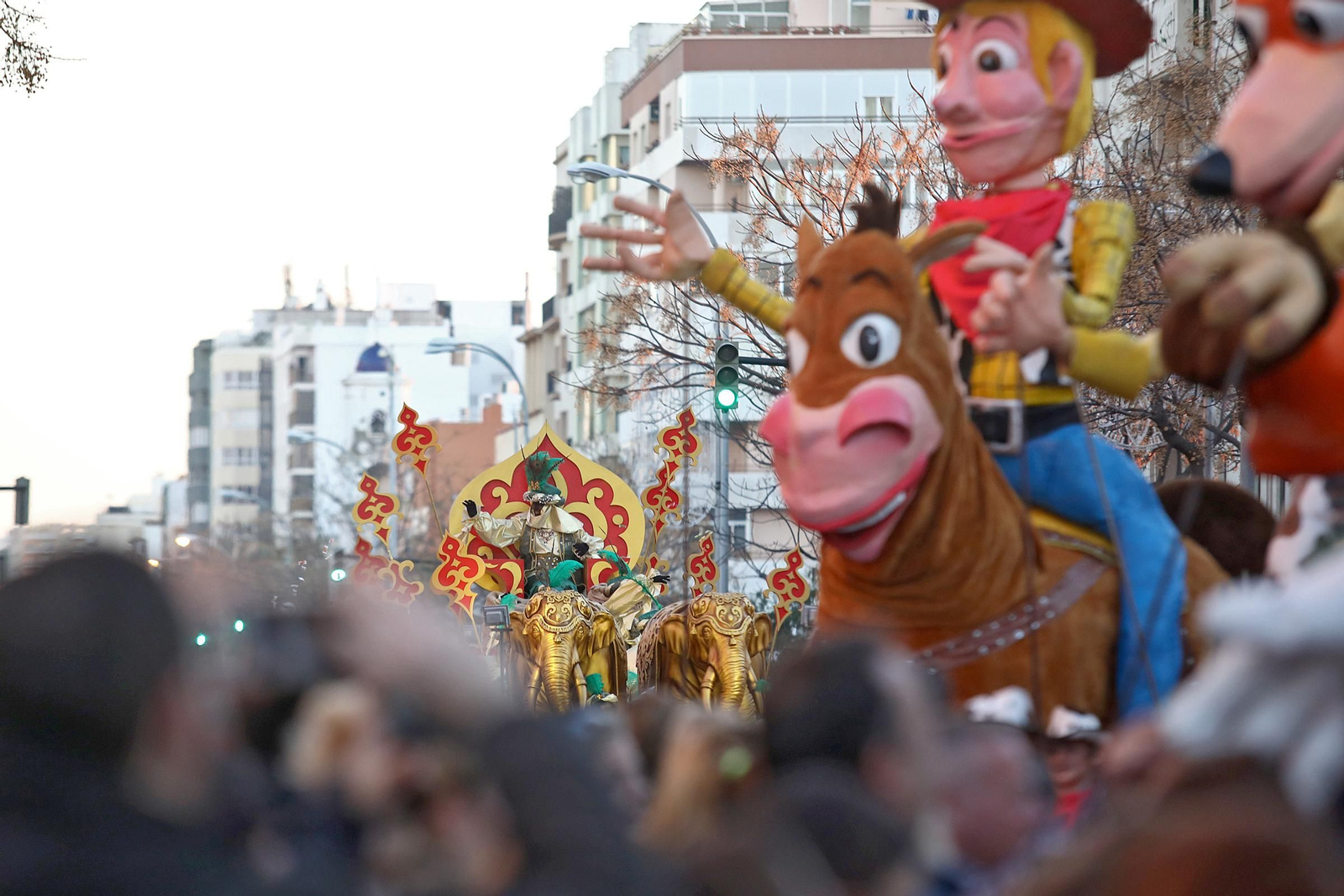 Las imágenes de la cabalgata de Reyes Magos de Cádiz