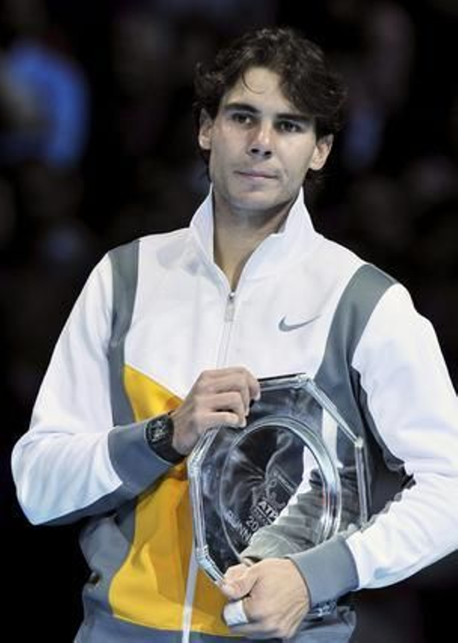 Nadal posa con su trofeo

Foto: REUTERS/AFP