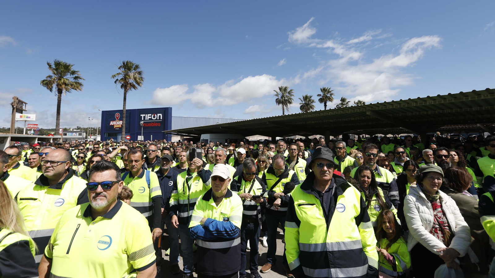 Fotos de la concentración de Acerinox por el Primero de Mayo Fotos de la concentración de Acerinox por el Primero de Mayo