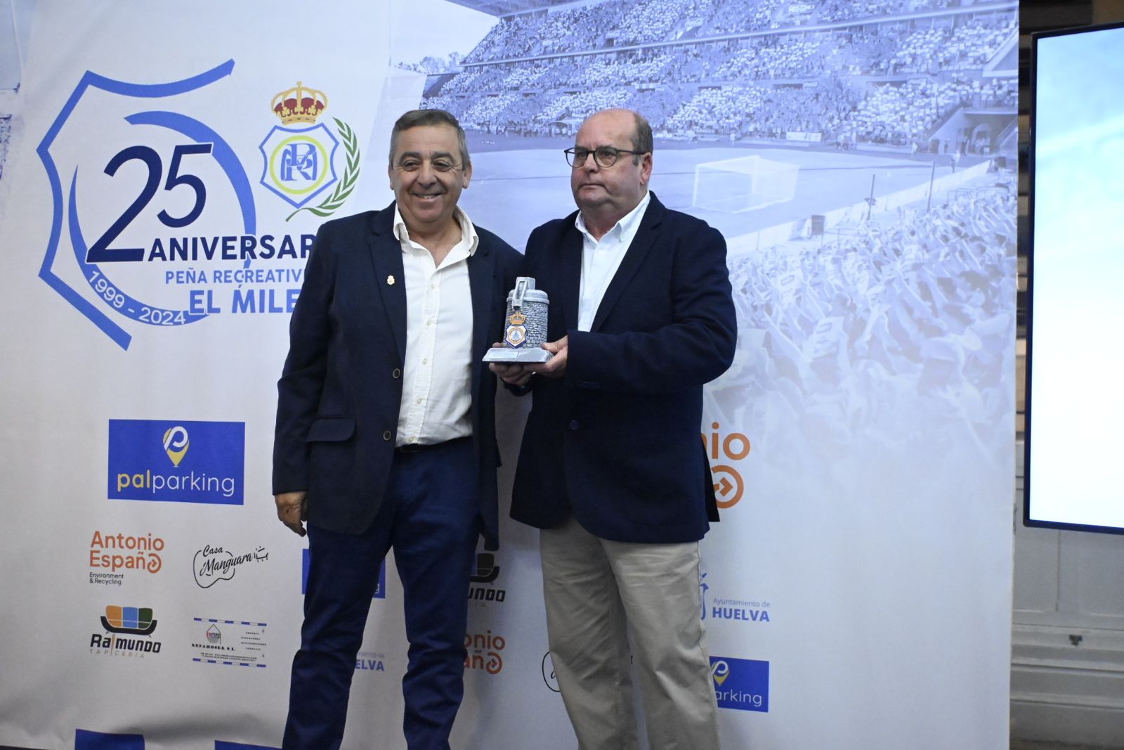 Acto de celebración del 25 aniversario de la Peña Cultural Recreativista 'El Milenio' en imágenes