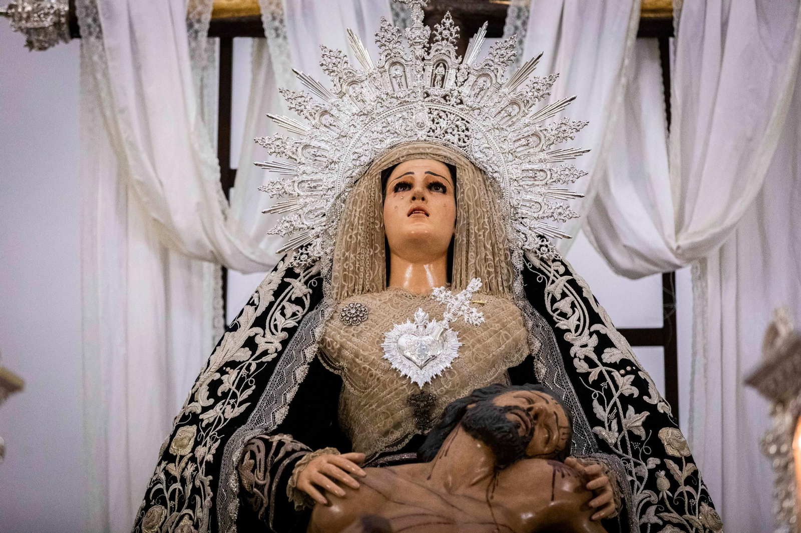 Las imágenes de la Cofradía de la Caridad este Martes Santo en la Semana Santa de San Fernando 2024
