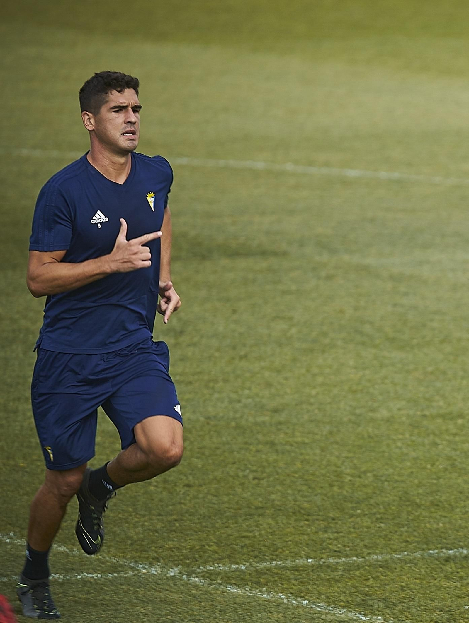 Garrido no ha podido todavía debutar en Liga.