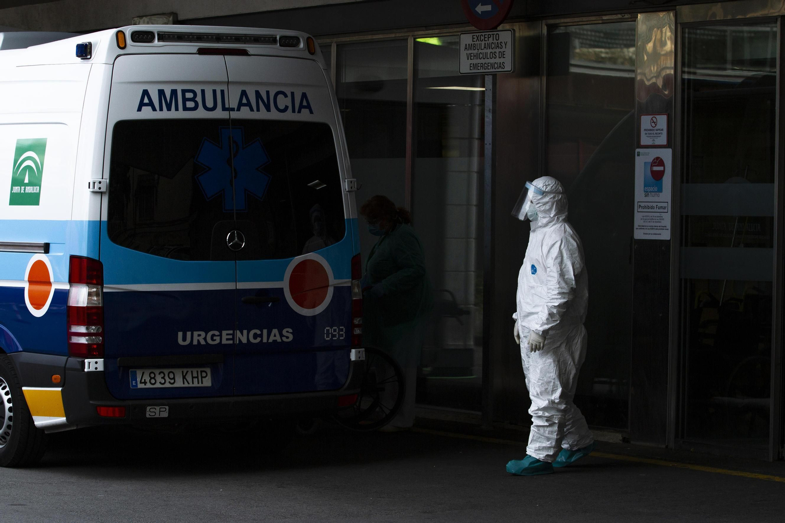 Granada ya está por debajo de Sevilla y Málaga en el número total de muertes por coronavirus Granada ya está por debajo de Sevilla y Málaga en el número total de muertes por coronavirus