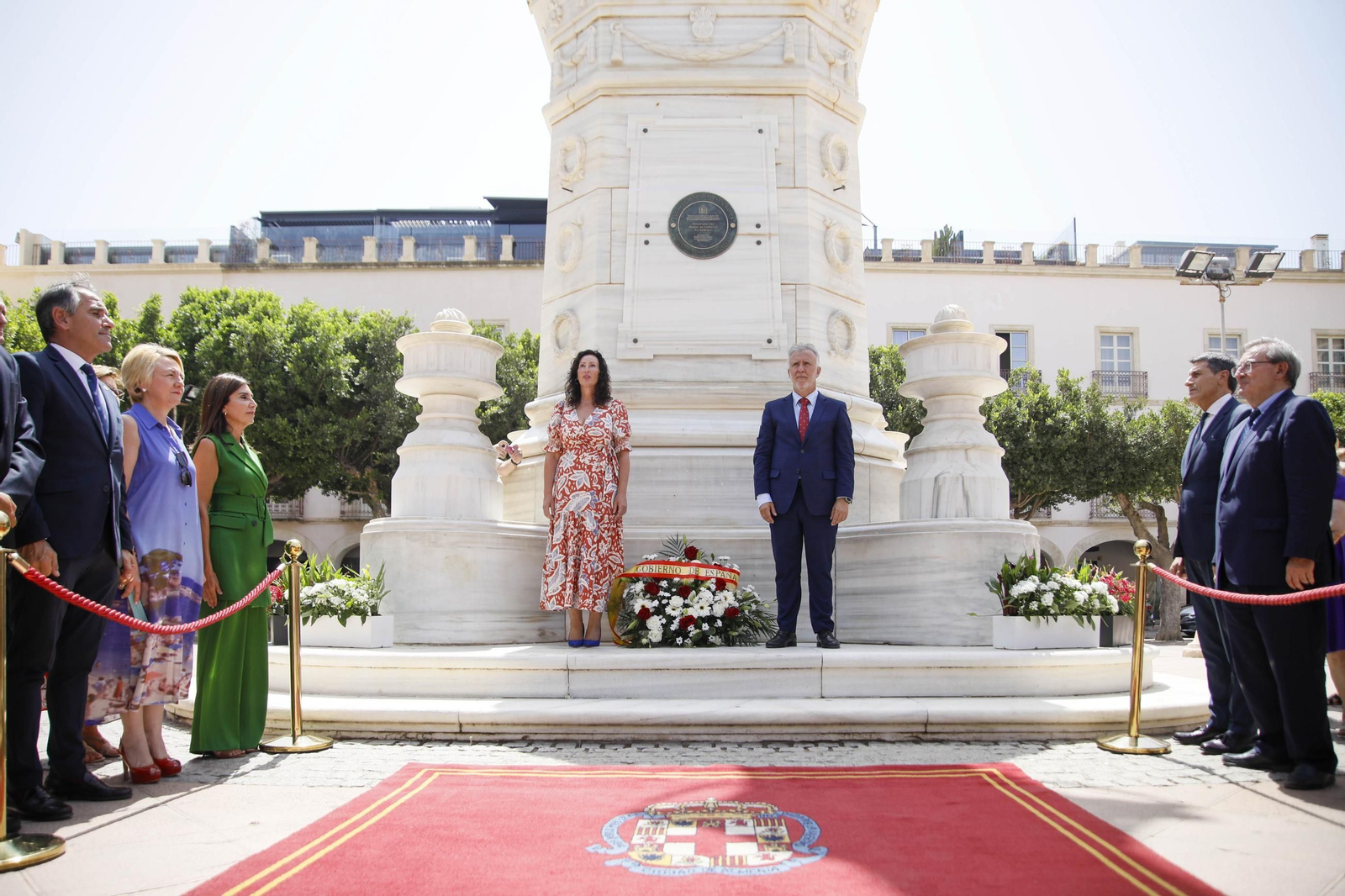 Placa de memoria histórica en el monumento de los coloraos, en imágenes