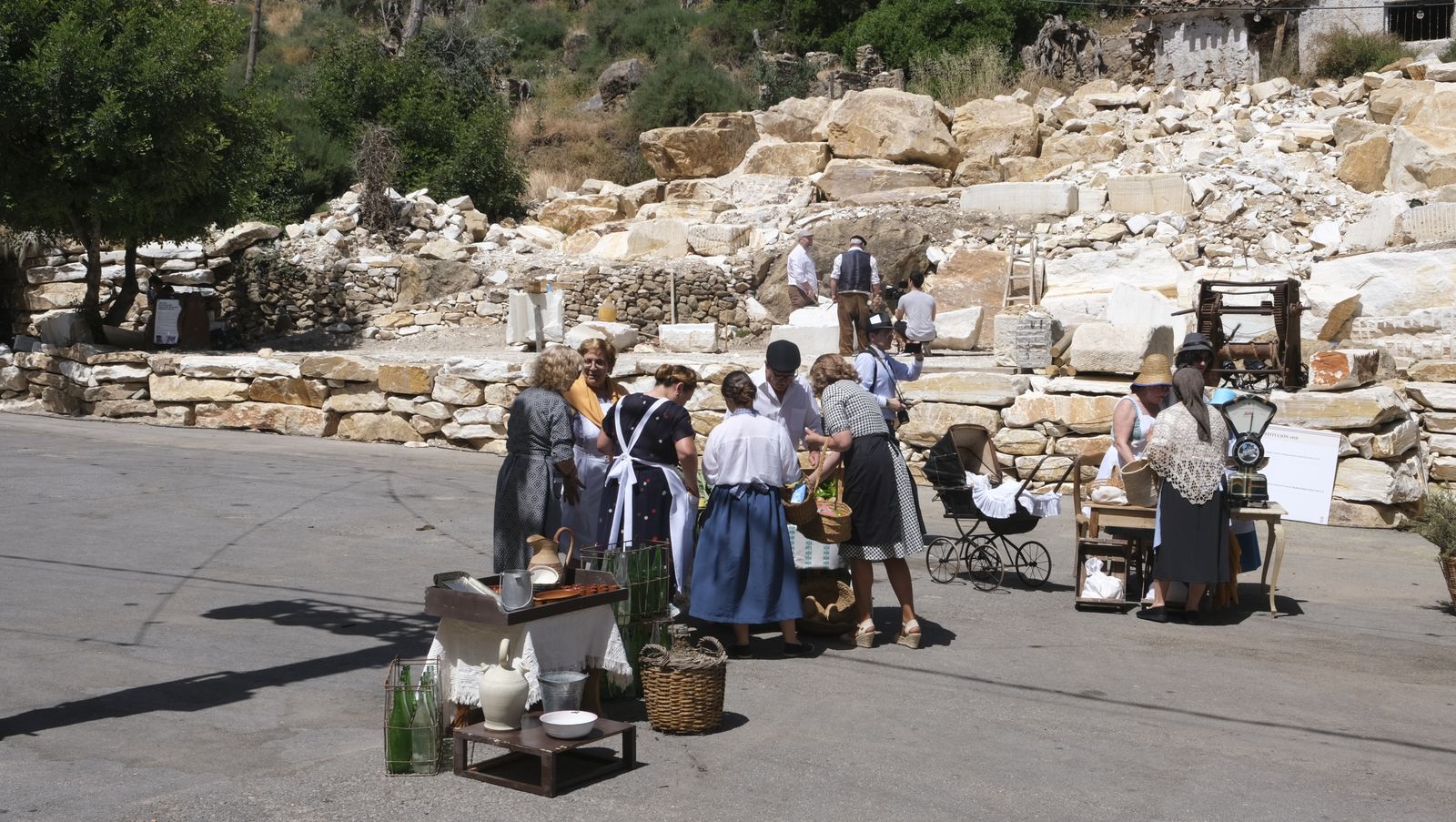 Imágenes de la recreación histórica Canteros y Caciques de Macael