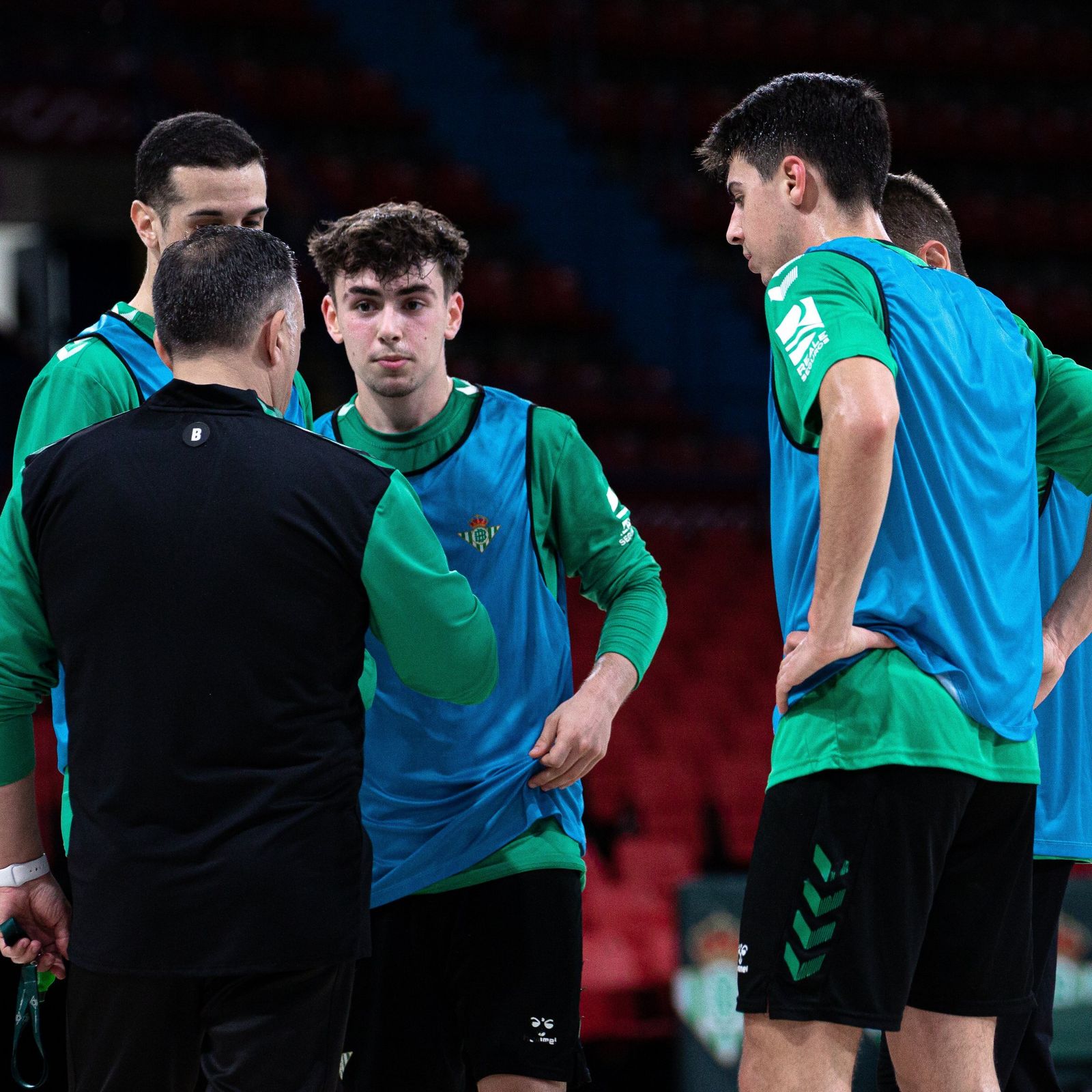 Bruno García dirige un entrenamiento.