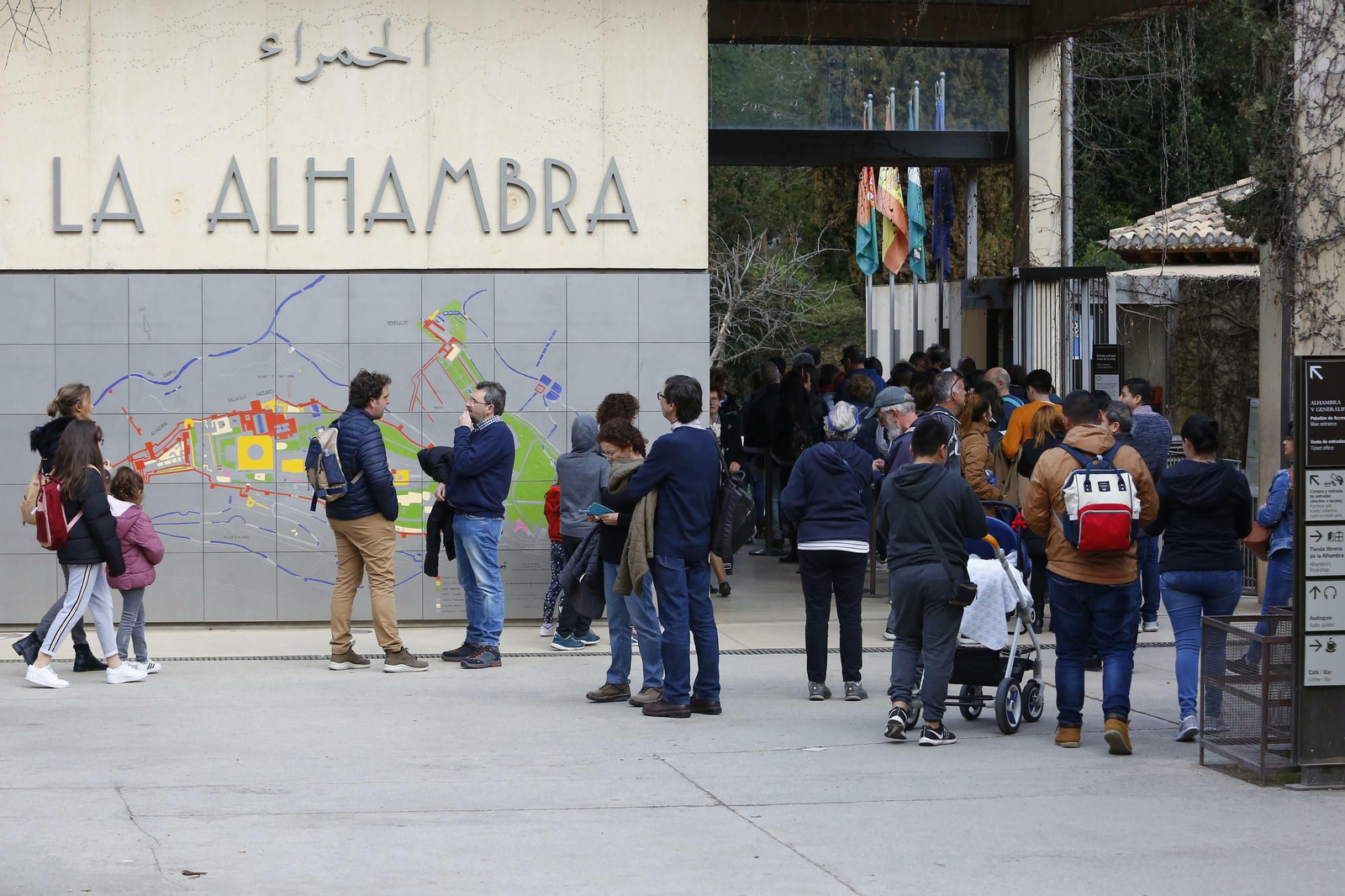 Nuevo sistema de entradas: la web de la Alhambra registra en veinte minutos las mismas conexiones que en todo un mes