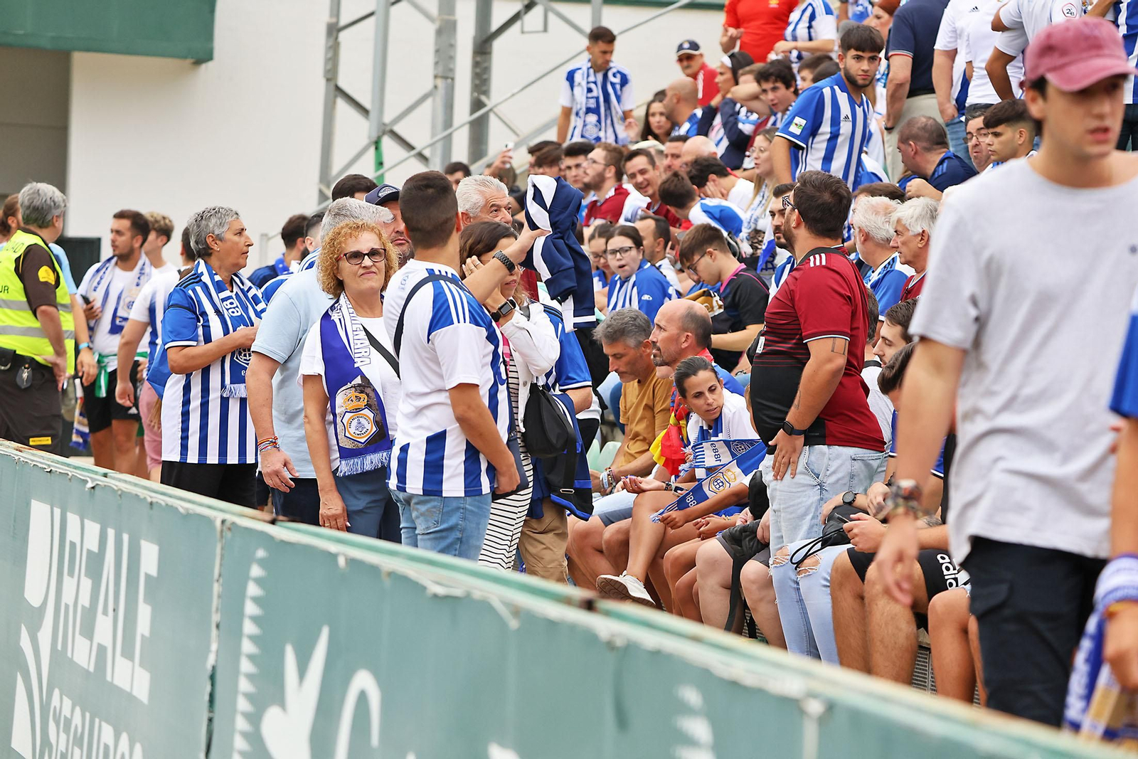 Búscate en las gradas del Betis Deportivo-Recreativo de Huelva