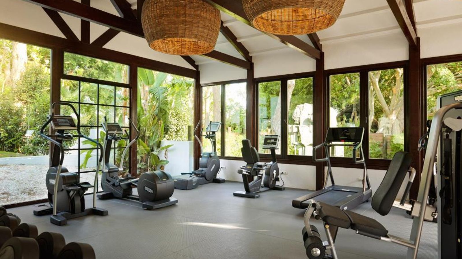 El gimnasio acristalado del Marbella Club