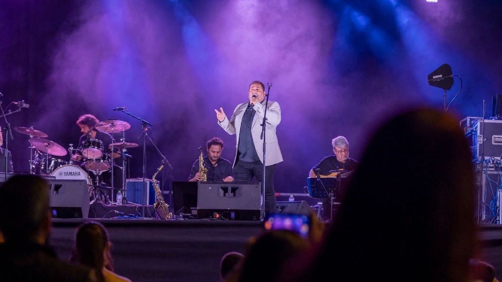 Domingo Manguara durante un concierto.