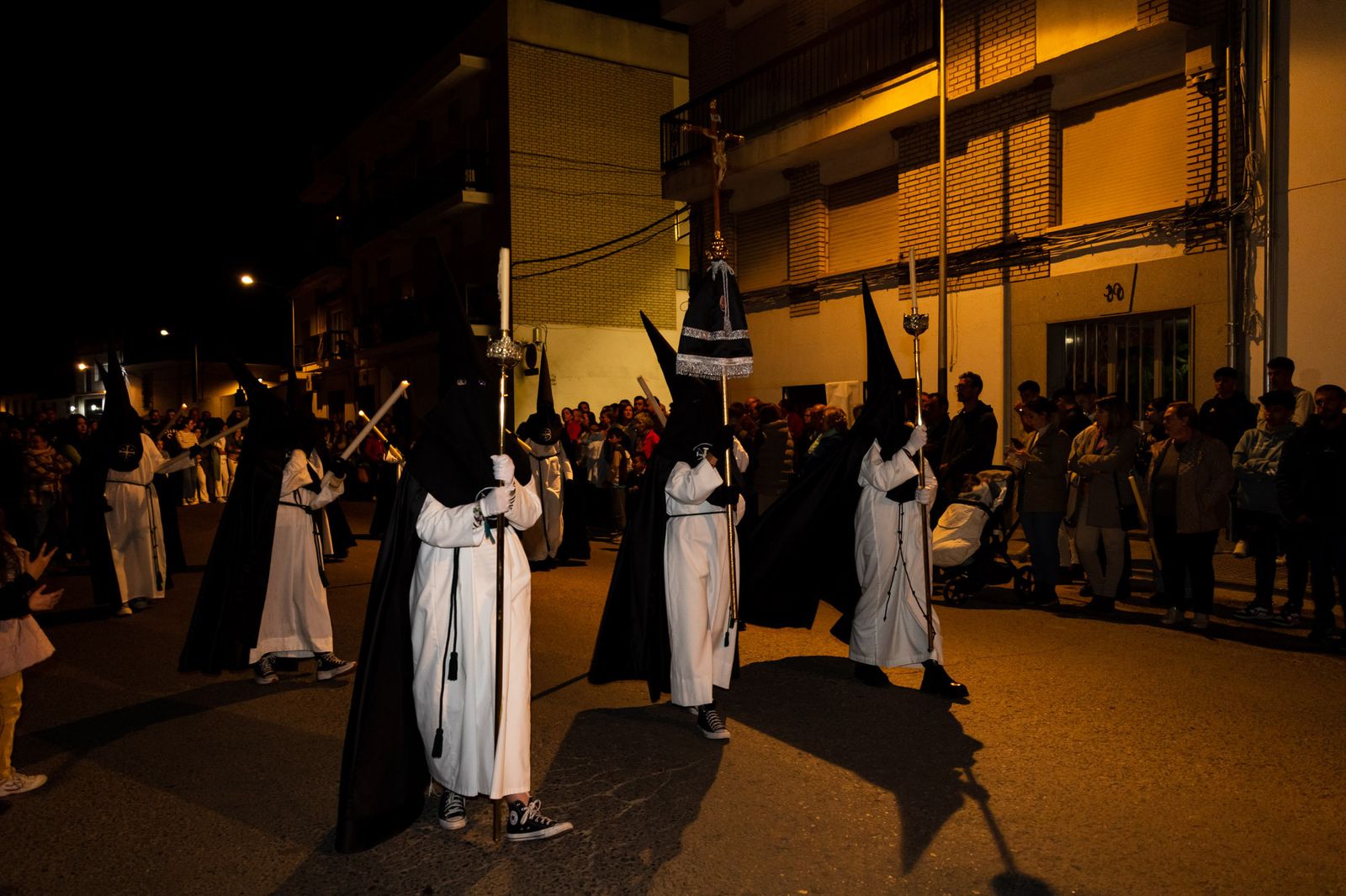 Martes Santo en Villanueva de Córdoba: La procesión del Amarrado y la Esperanza, en imágenes