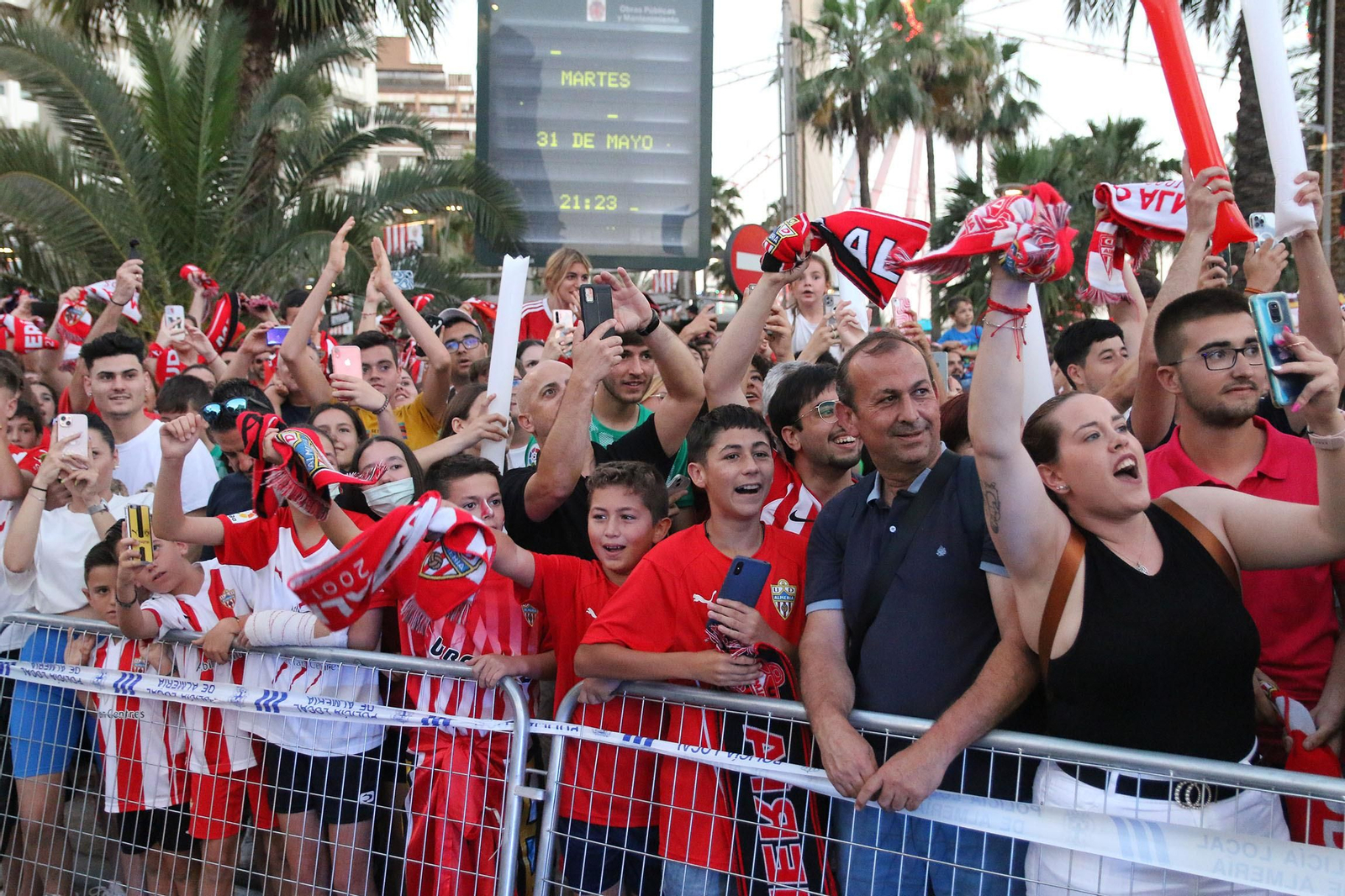 Las imágenes de la rúa de la UD Almería