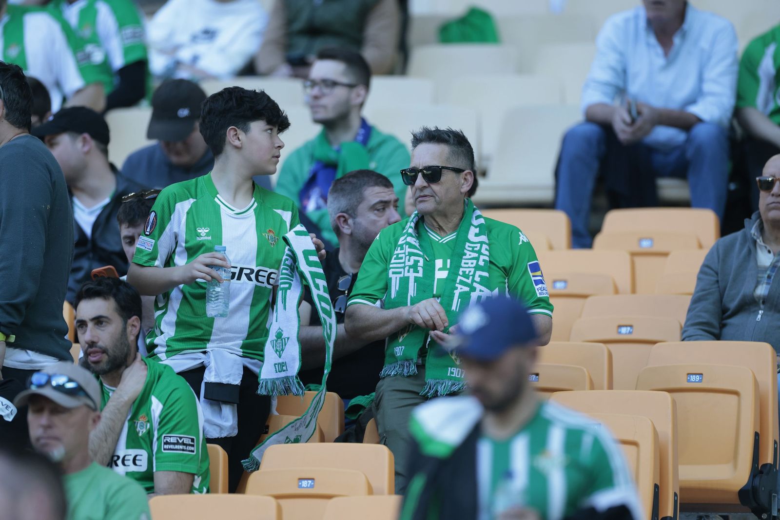 Búscate en las fotos del Betis - Rayo