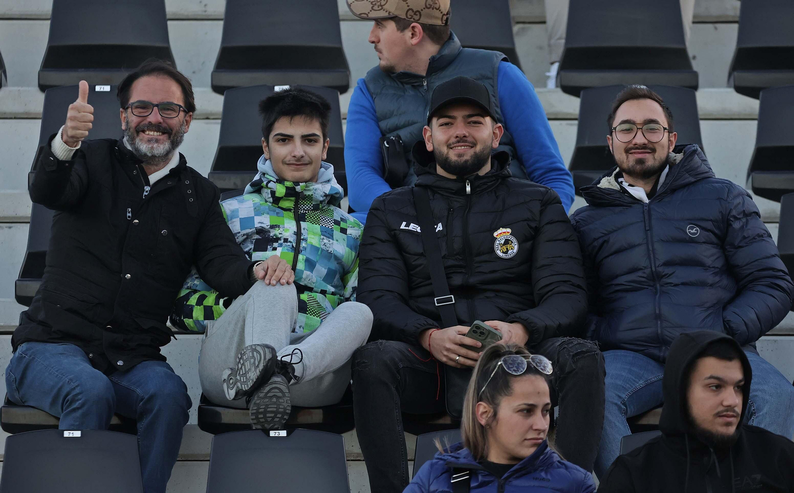 Búscate durante el Balona - Antoniano en el Ciudad de La Línea